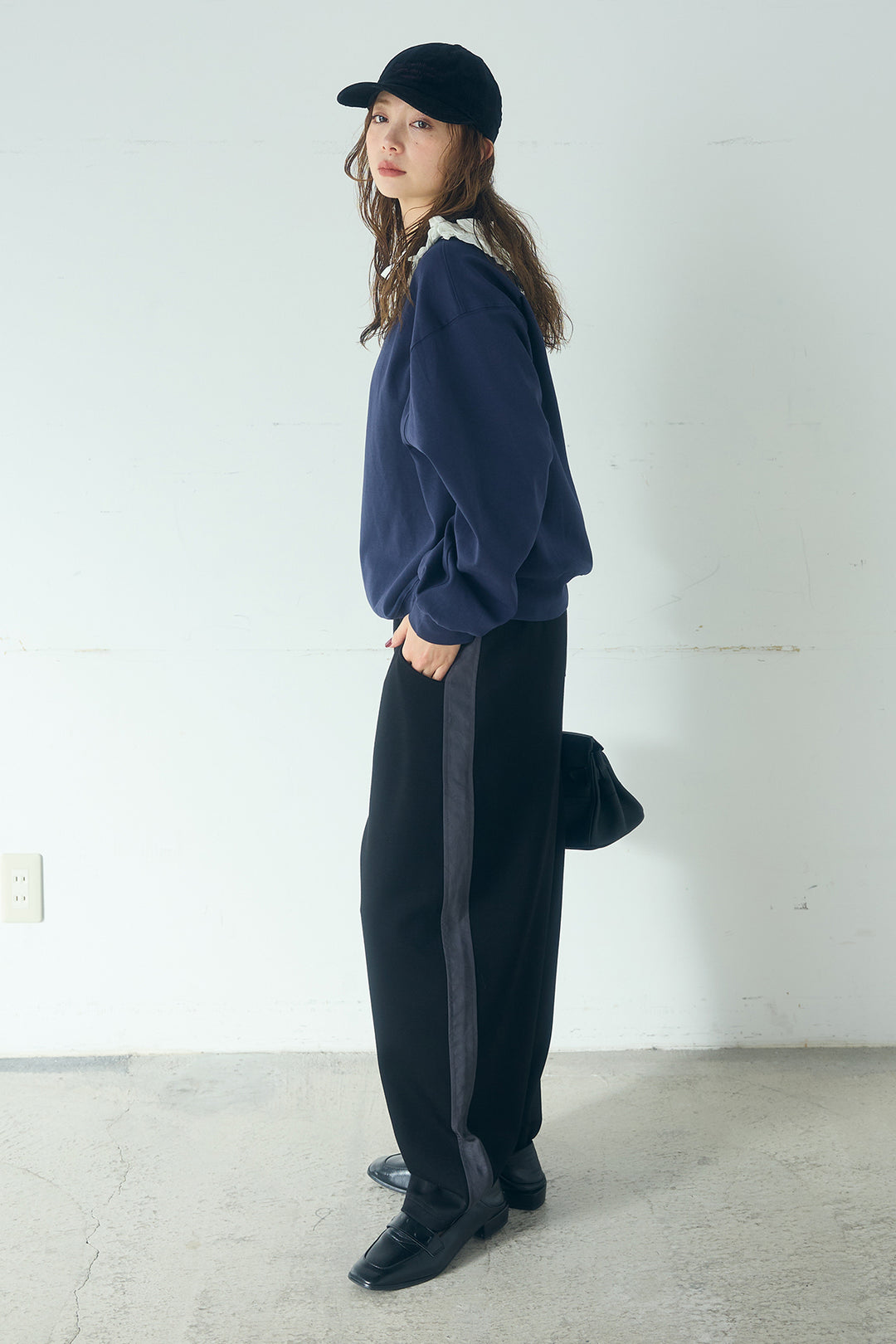 [SET]ネックギャザーフリルスウェット+異素材切り替えスウェットパンツ(2set)