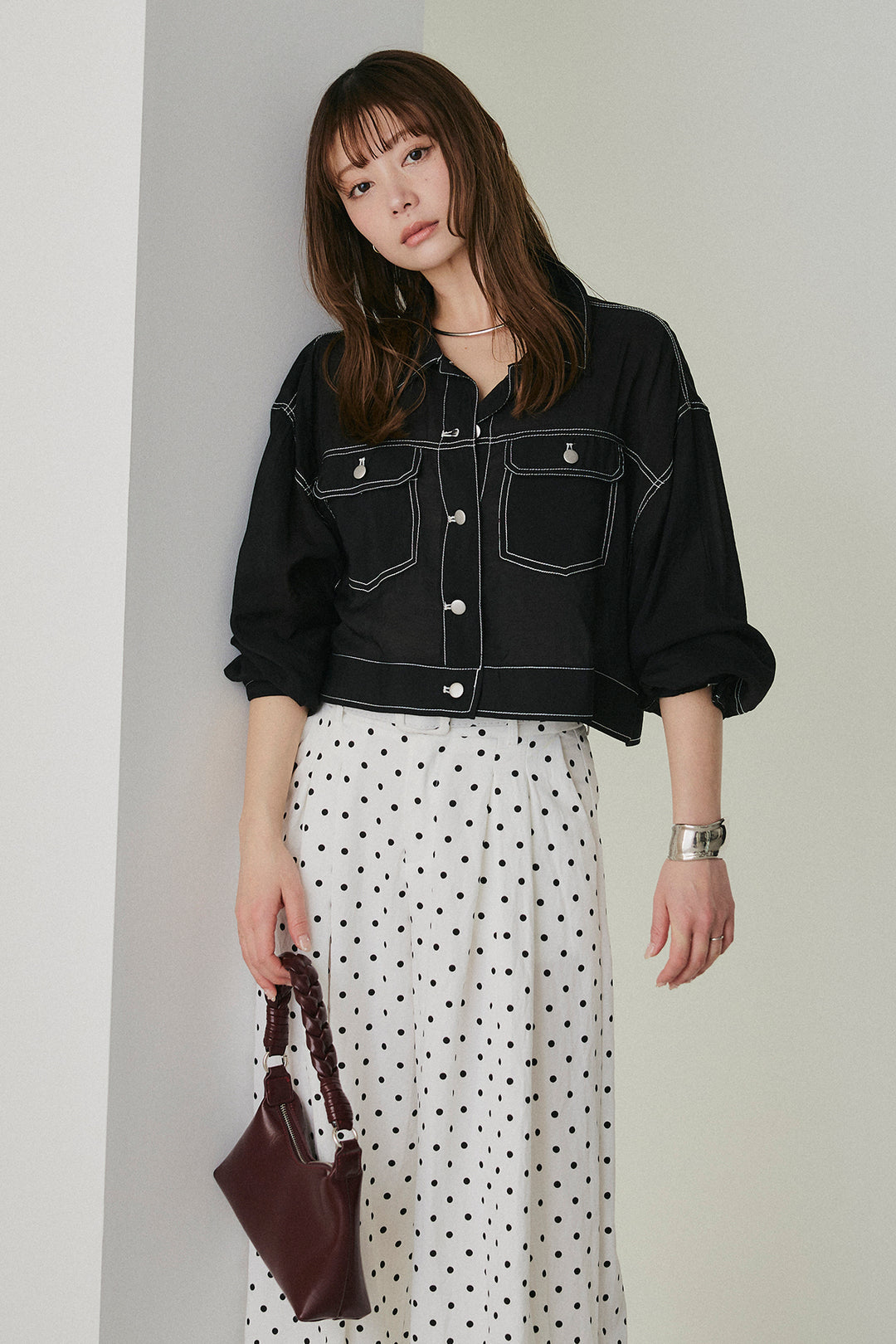 [SET]配色ステッチシアーシャツ+ベルト付きドット柄ワイドパンツ(2set)