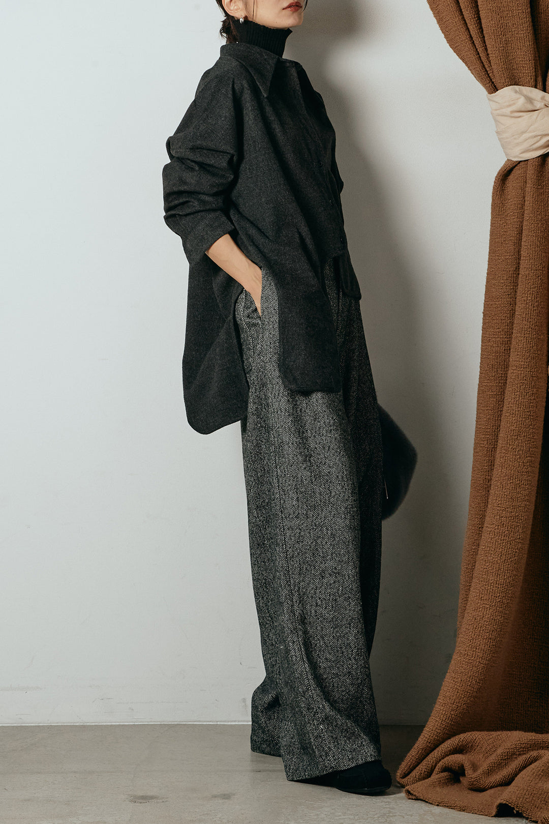 [SET]裾アシンメトリーデザインシャツ+タックツイードワイドパンツ+リブニットシームレスタートルプルオーバー(3set)