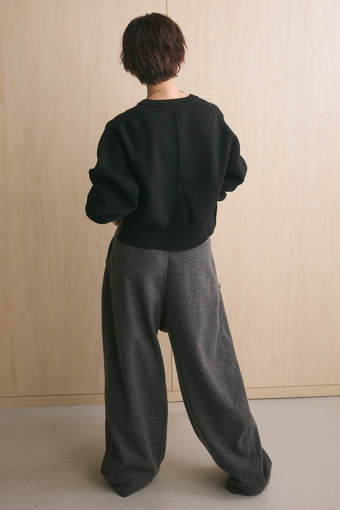 [SET]スポンディッシュBIGボタンクルーネックニットカーデ+起毛レオパード柄カーブワイドパンツ(2set)