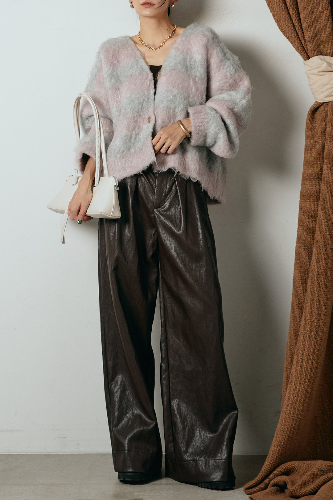 [SET]シャギーボーダー柄ニットカーディガン+ベルト付きレザーライクタックパンツ(2set)