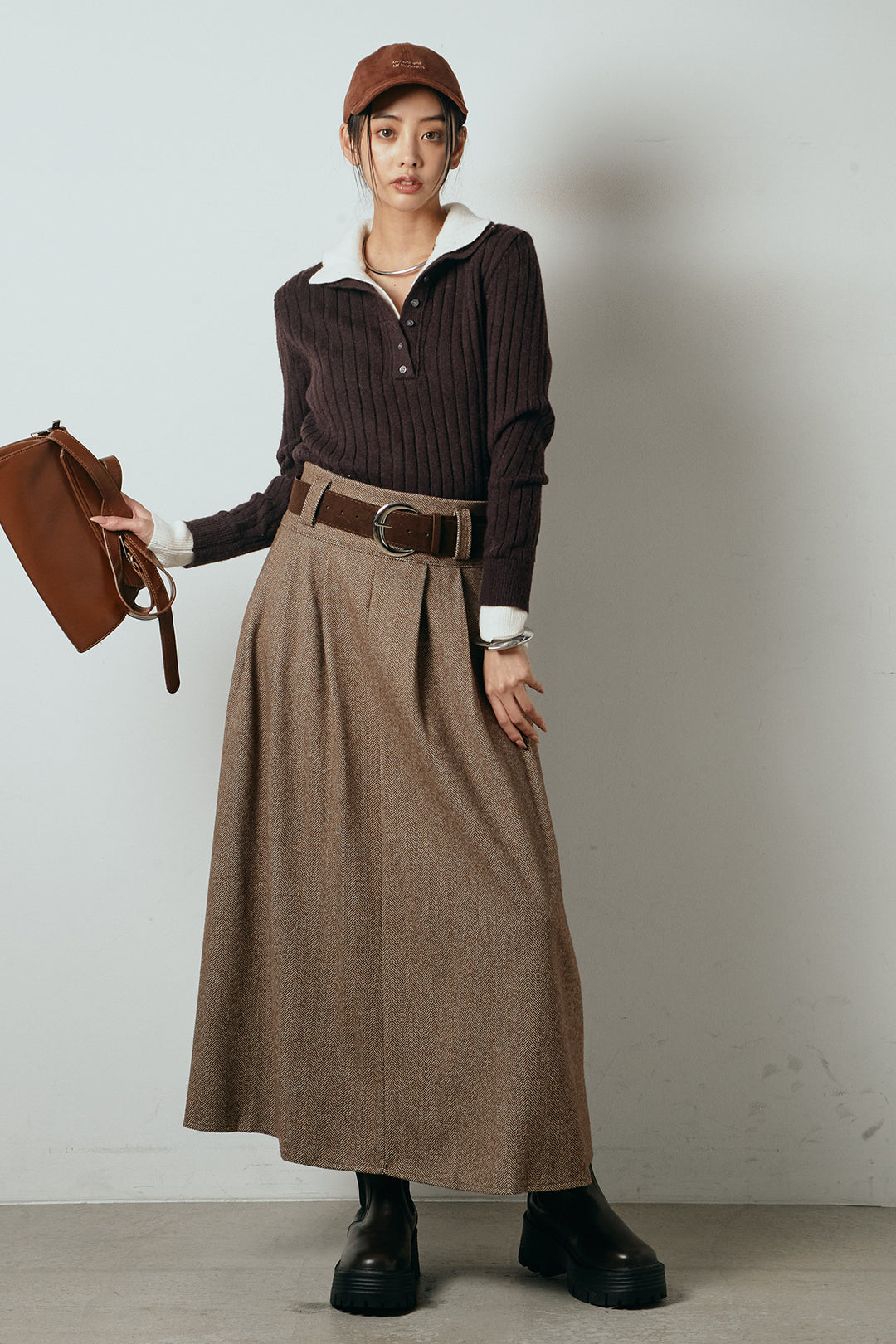 [SET]レイヤード風リブニットトップス+太ベルト付きヘリンボーンプリーツスカート(2set)