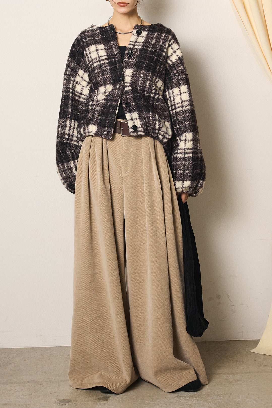 [SET]ノーカラーチェック柄ボアブルゾン+ベルトループコーデュロイワイドパンツ(2set)