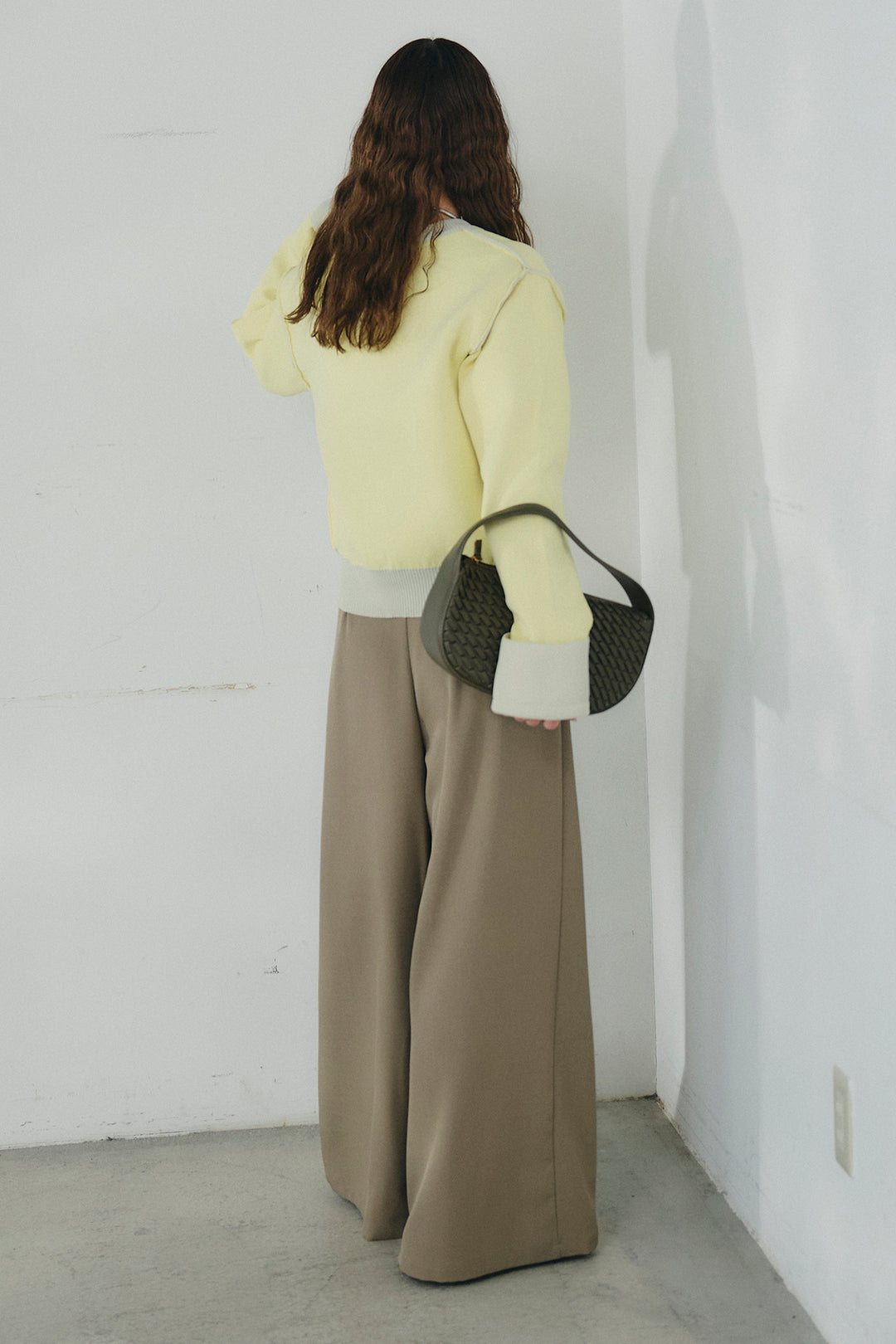 [SET]リバーシブル配色ニットカーディガン+ベルト付きツータックワイドパンツ(2set)