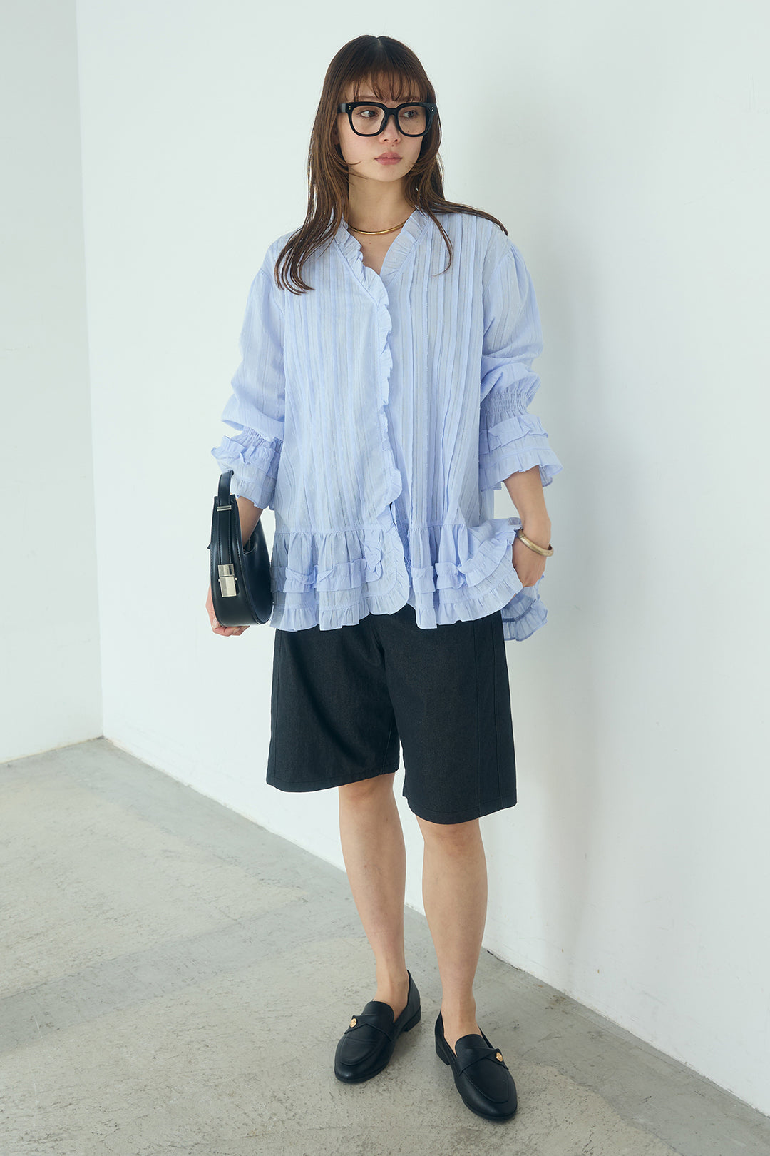 [SET]Vネックランダムフリルブラウス+デニムハーフパンツ(2set)