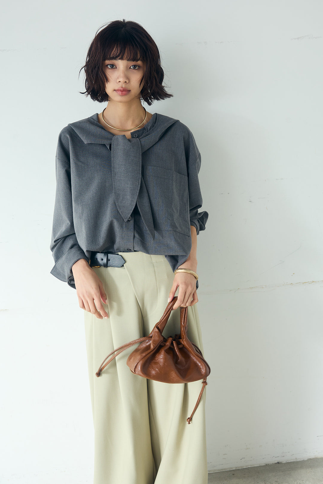 [SET]無地タイ付フーディーBIGシャツ+サイドベルトタック入りスラックス(2set)