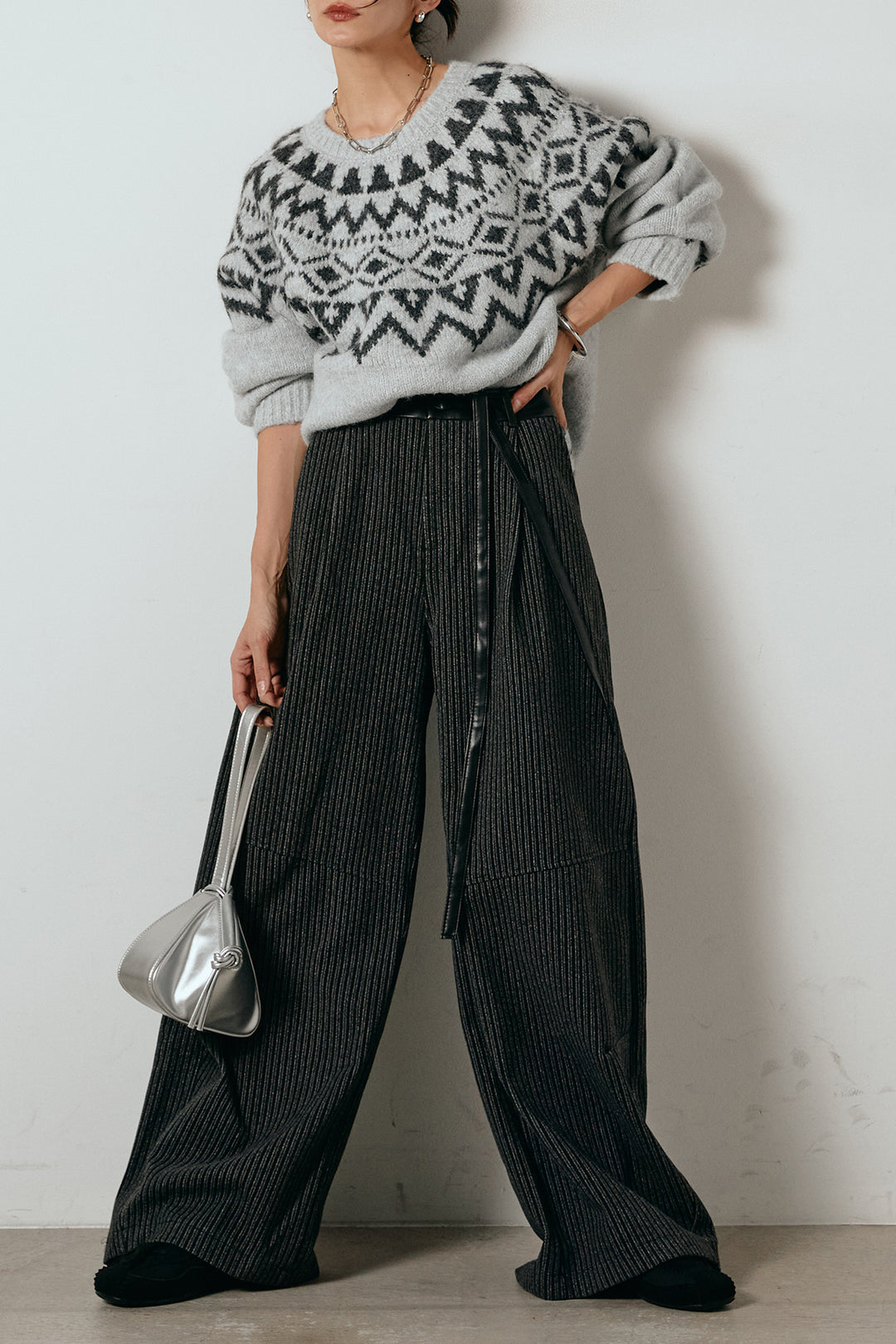 [SET]ノルディック柄Uネックプルオーバー+レザーライク配色ストライプパンツ(2set)