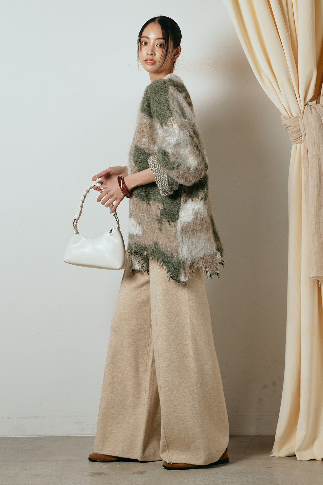 [SET]起毛裾デザインニュアンス柄ニットトップス+センターラインニットパンツ(2set)