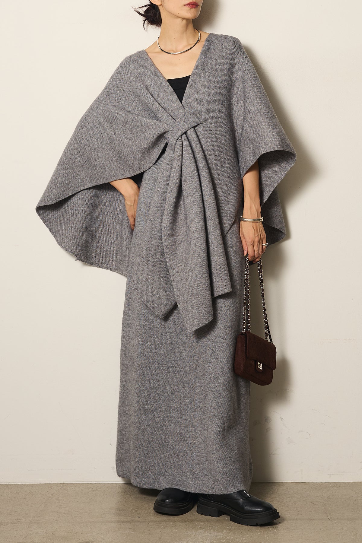 SET]フロントツイストポンチョニットSETUP – ESICA