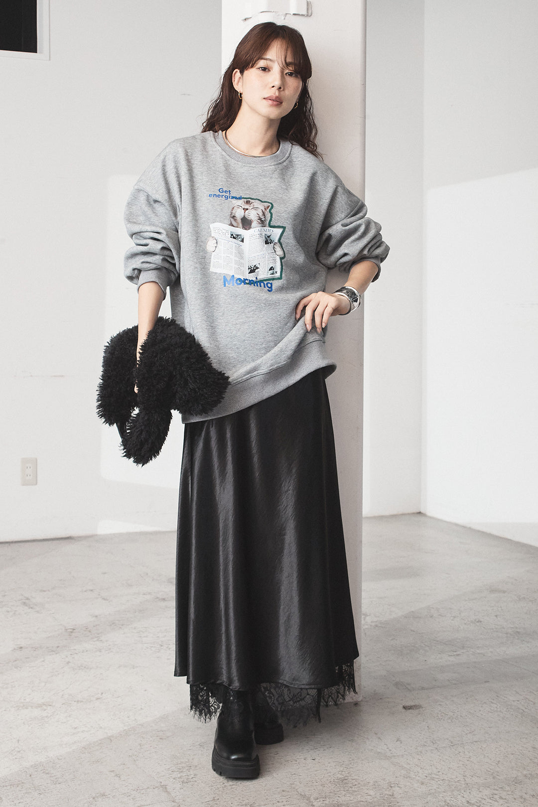 [SET]裏起毛モーニングキャットプリントスウェット+裾レースデザインサテンスカート(2set)