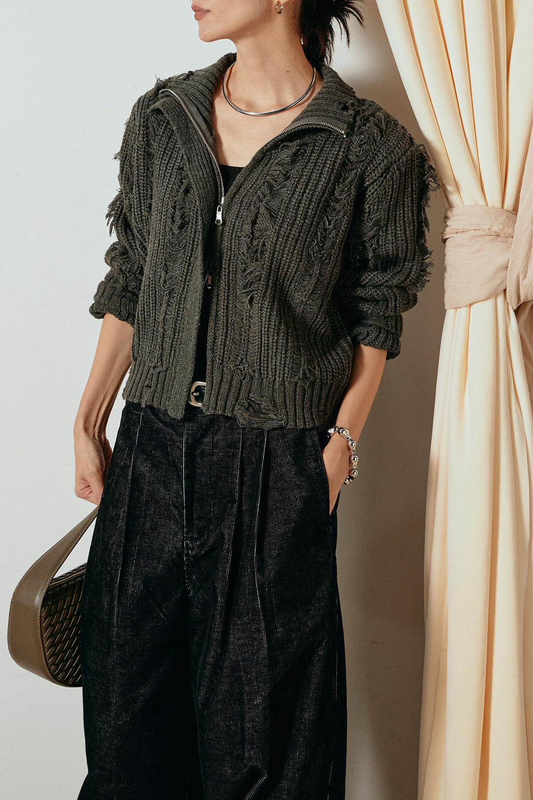 [SET]ハイネックフリンジジップニットトップス+フロントタック入りコーデュロイパンツ(2set)