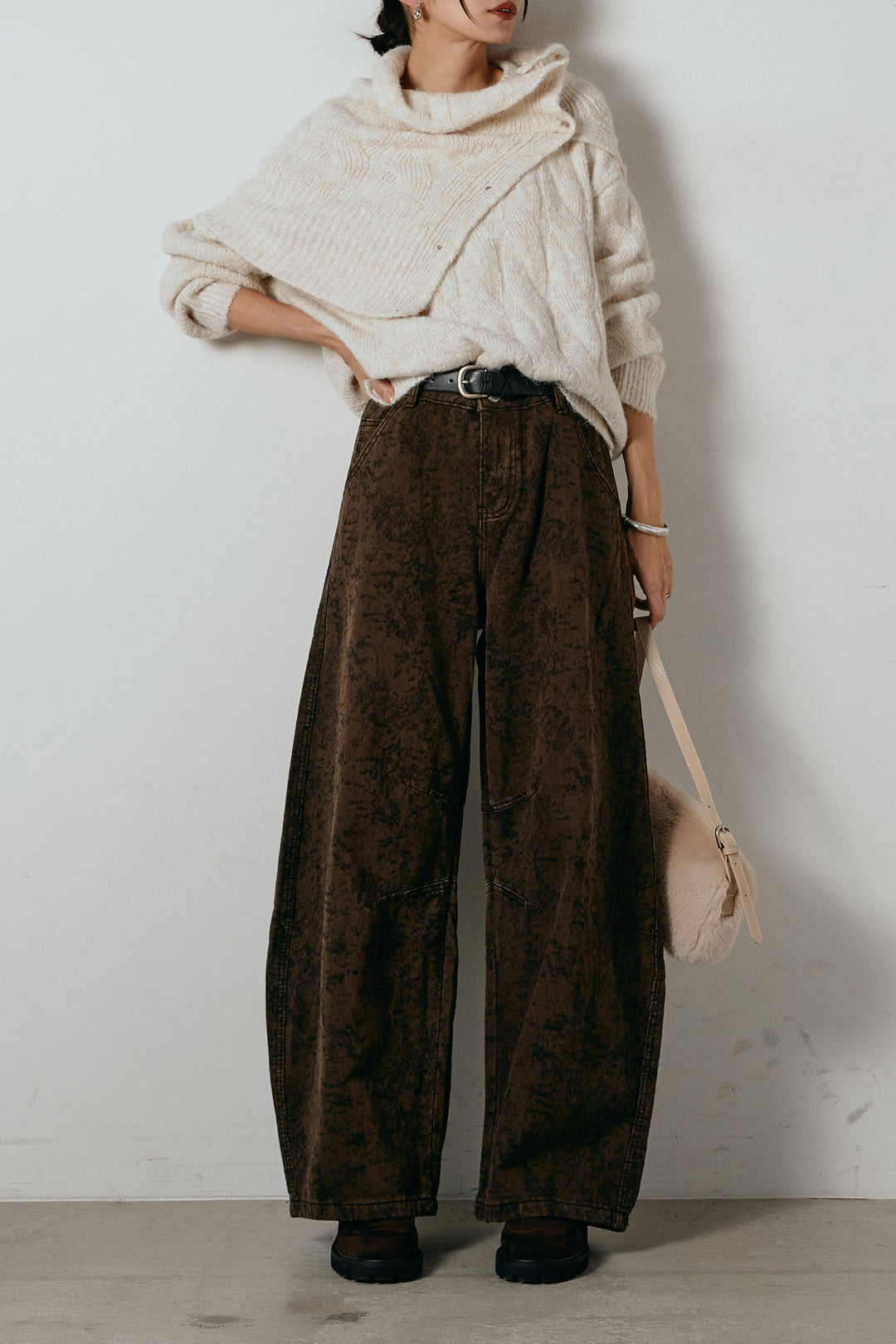 [SET]ケープデザインケーブルニットトップス+ベルト付きニュアンス柄カーブワイドパンツ(2set)