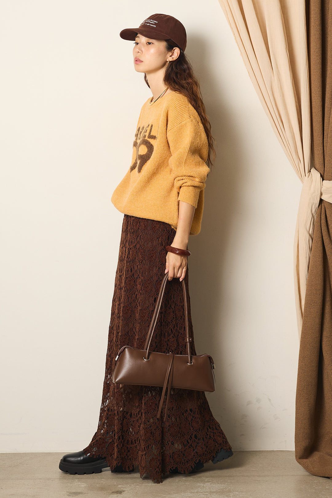 [SET]フロントロゴニットトップス+レース刺繍ロングスカート(2set)