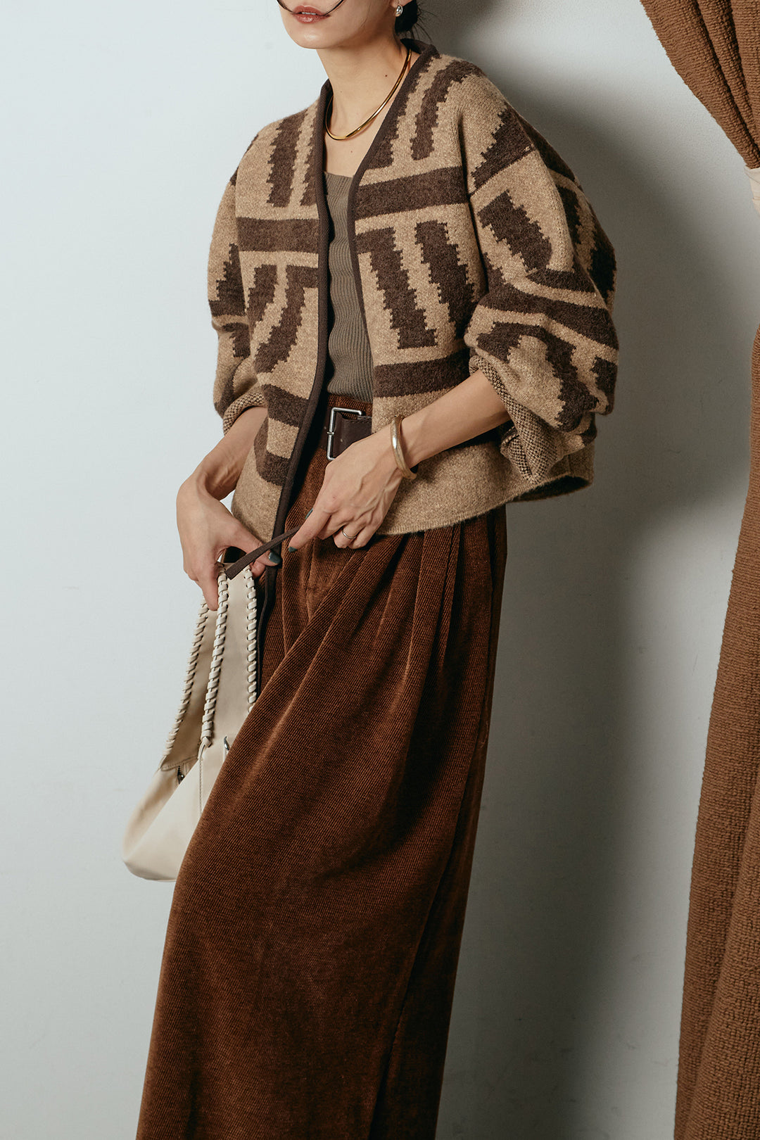 [SET]ノーカラー幾何学模様アウター+ベルトループコーデュロイワイドパンツ(2set)