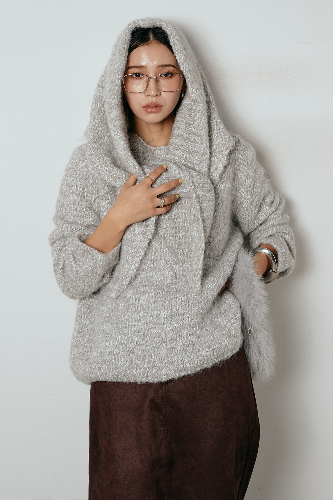 [SET]スカーフ付きミックスニットトップス+スウェードライク裾フリンジスカート(2set)