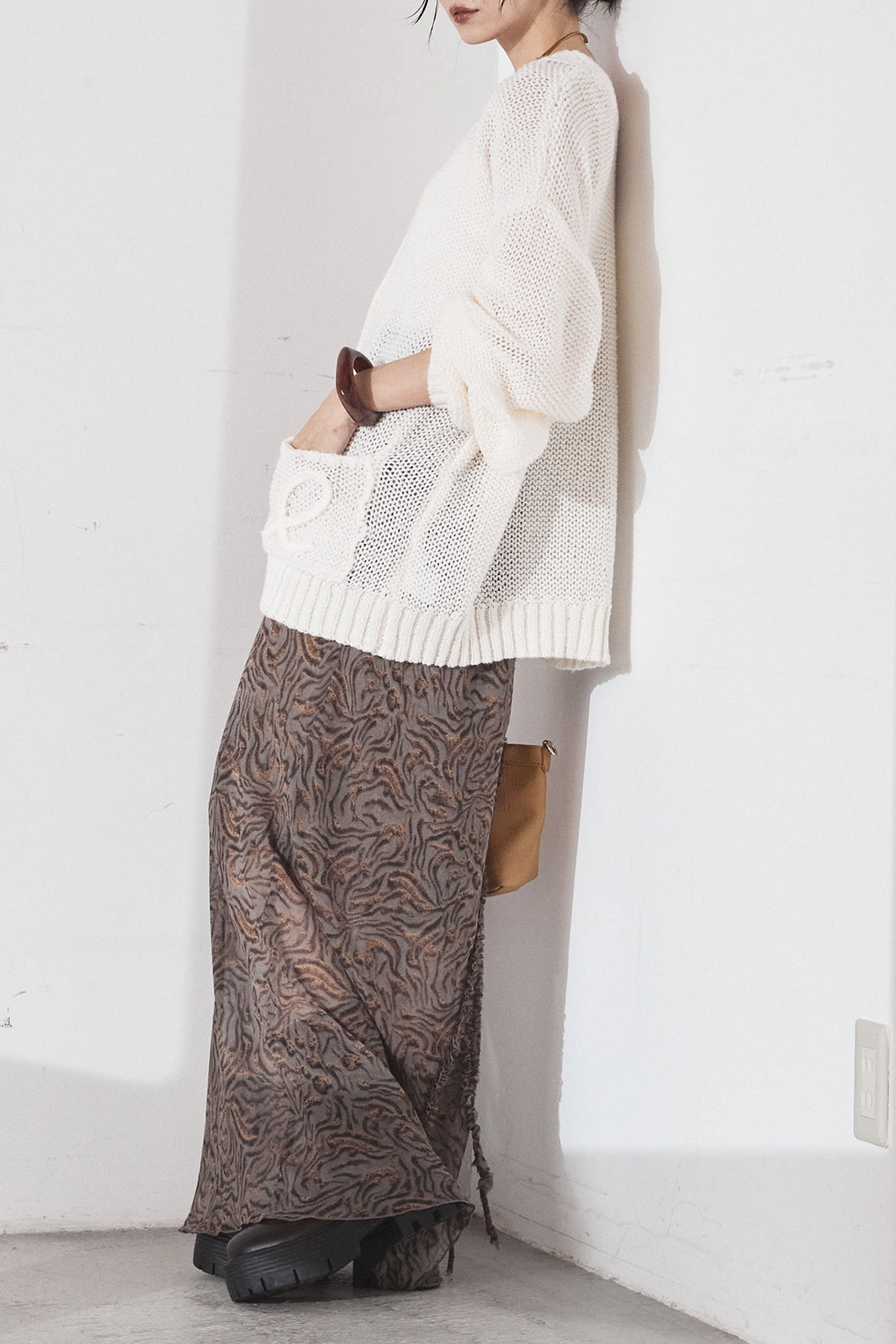 [SET]コード刺繍リラックスニットカーディガン+抽象柄ロングスカート(2set)