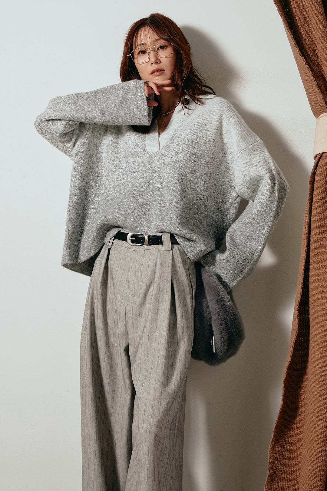 [SET]グラデーションラメニットキーネックプルオーバー+ストライプヘリンボーンパンツ(2set)