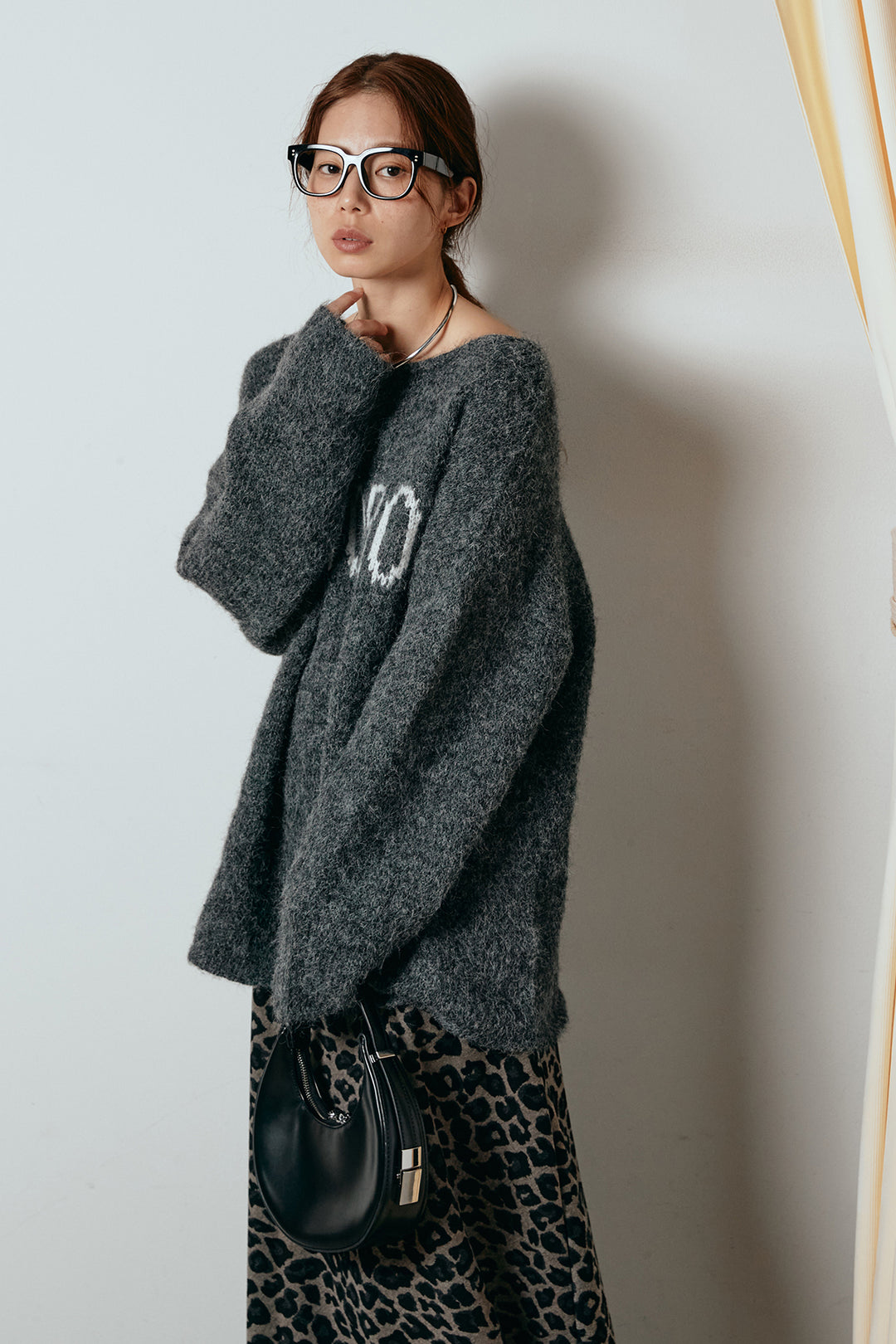 [SET]フロントロゴデザインニットトップス+レオパードロングスカート(2set)