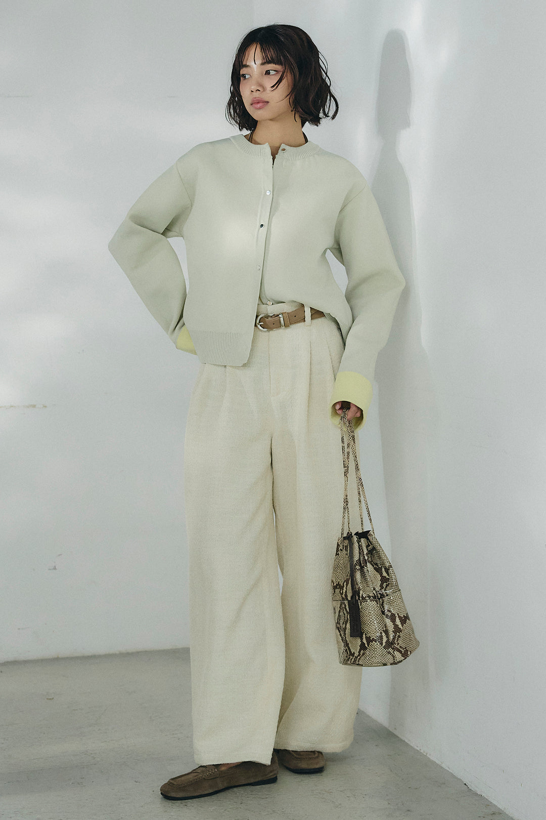 [SET]リバーシブル配色ニットカーディガン+デニムライクヘリンボーンタックパンツ(2set)