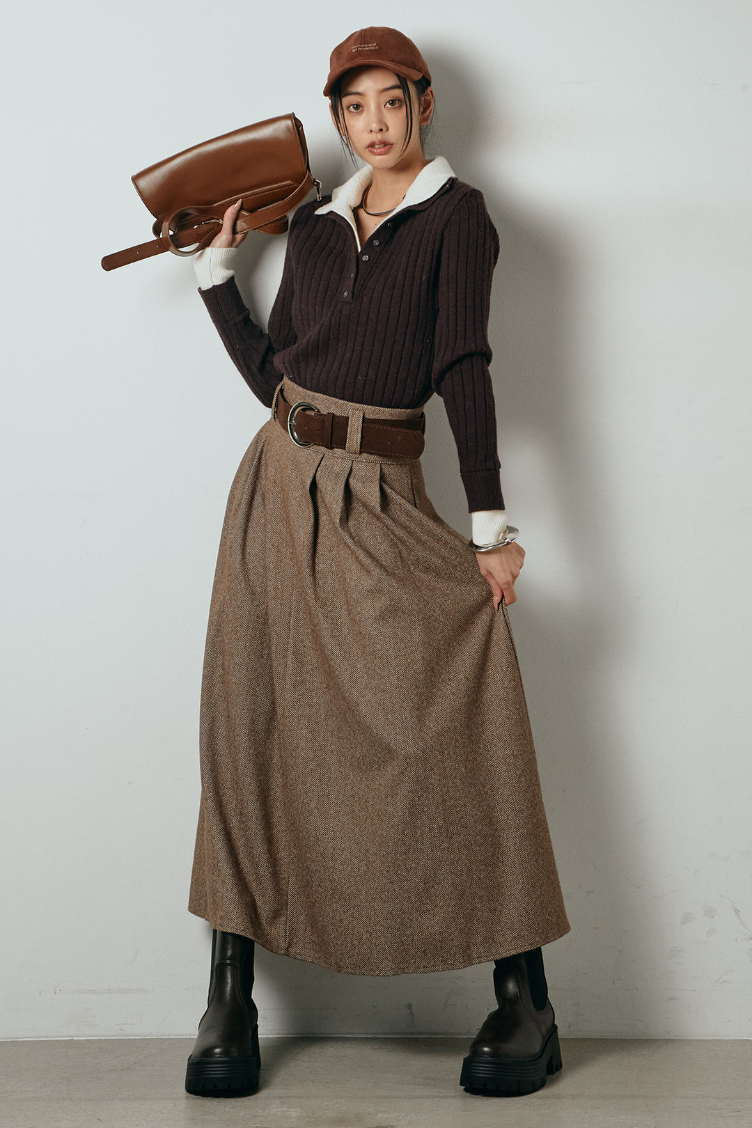 [SET]レイヤード風リブニットトップス+太ベルト付きヘリンボーンプリーツスカート(2set)
