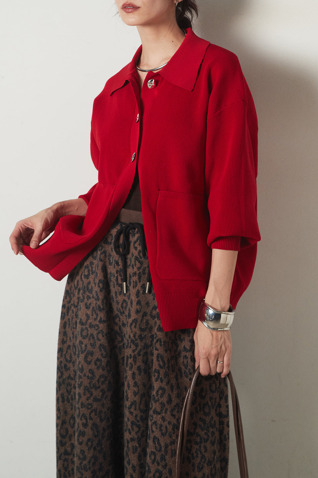 [SET]メタル釦衿付きニットカーディガン+リラックスレオパード柄ワイドパンツ(2set)
