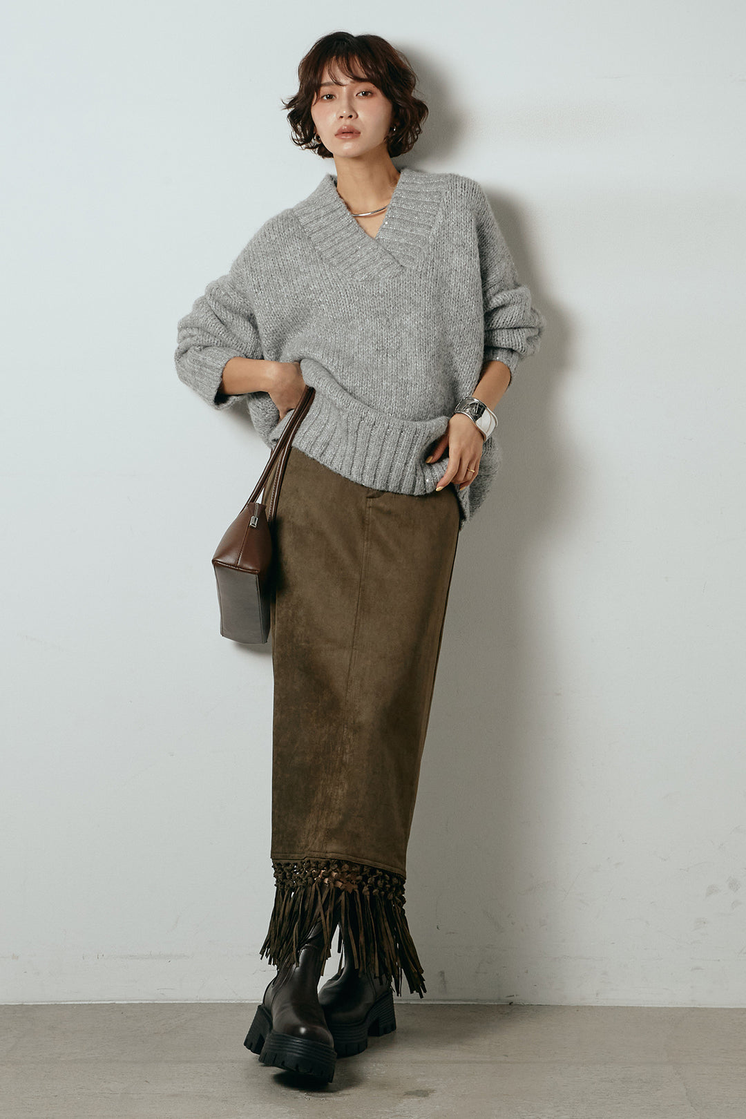 [SET]Vネックラメニットトップス+スウェードライク裾フリンジスカート(2set)