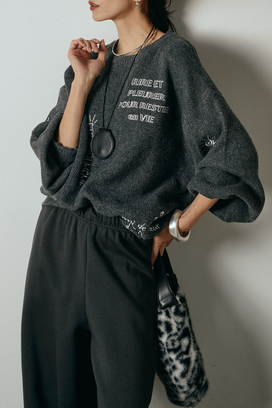 [SET]刺繍ロゴランダムデザインニットトップス+裏起毛スウェットワイドパンツ(2set)