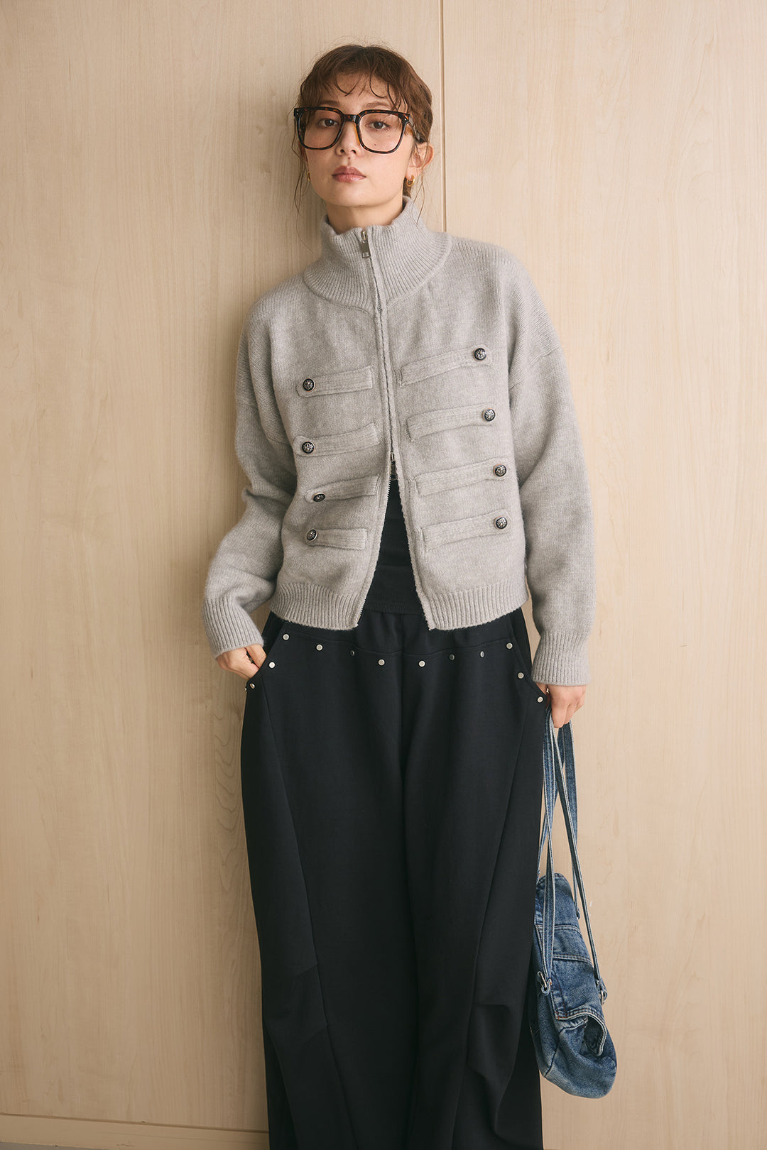 [SET]ナポレオンボタンハイネックニットブルゾン+スタッズ付きニーサイドタックスウェットパンツ(2set)