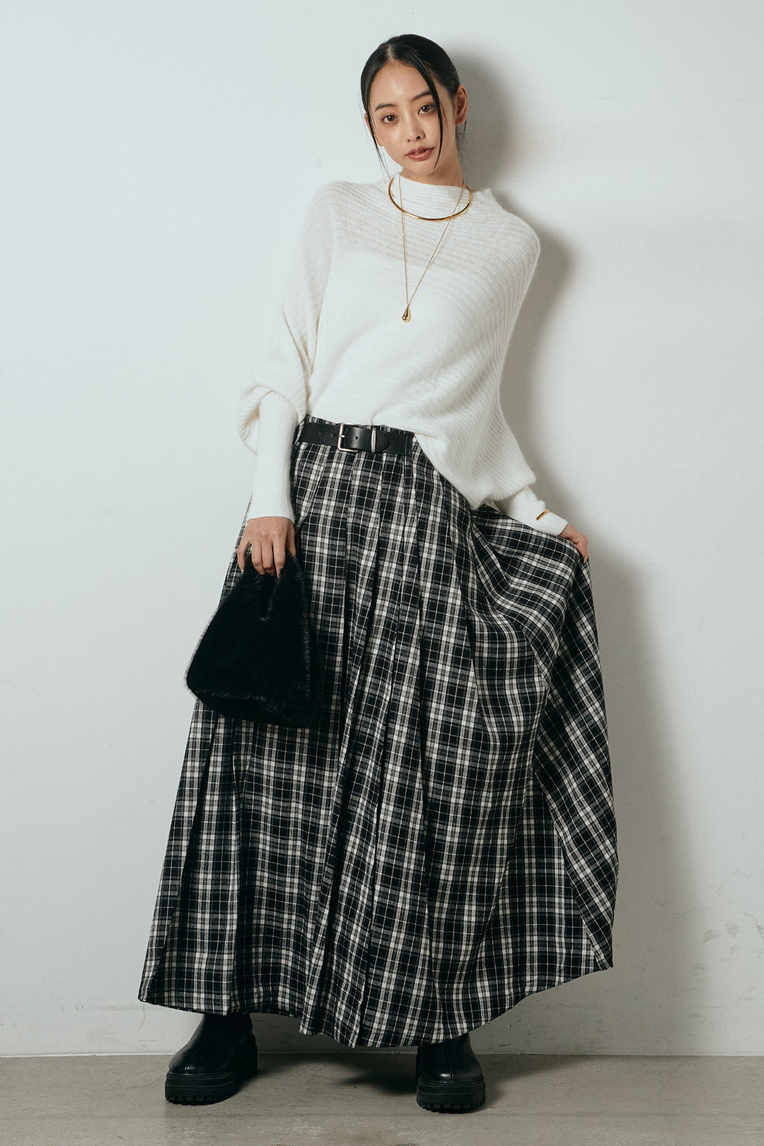 [SET]ポンチョシルエット透かしニットトップス+ベルト付きタータンチェックプリーツスカート(2set)