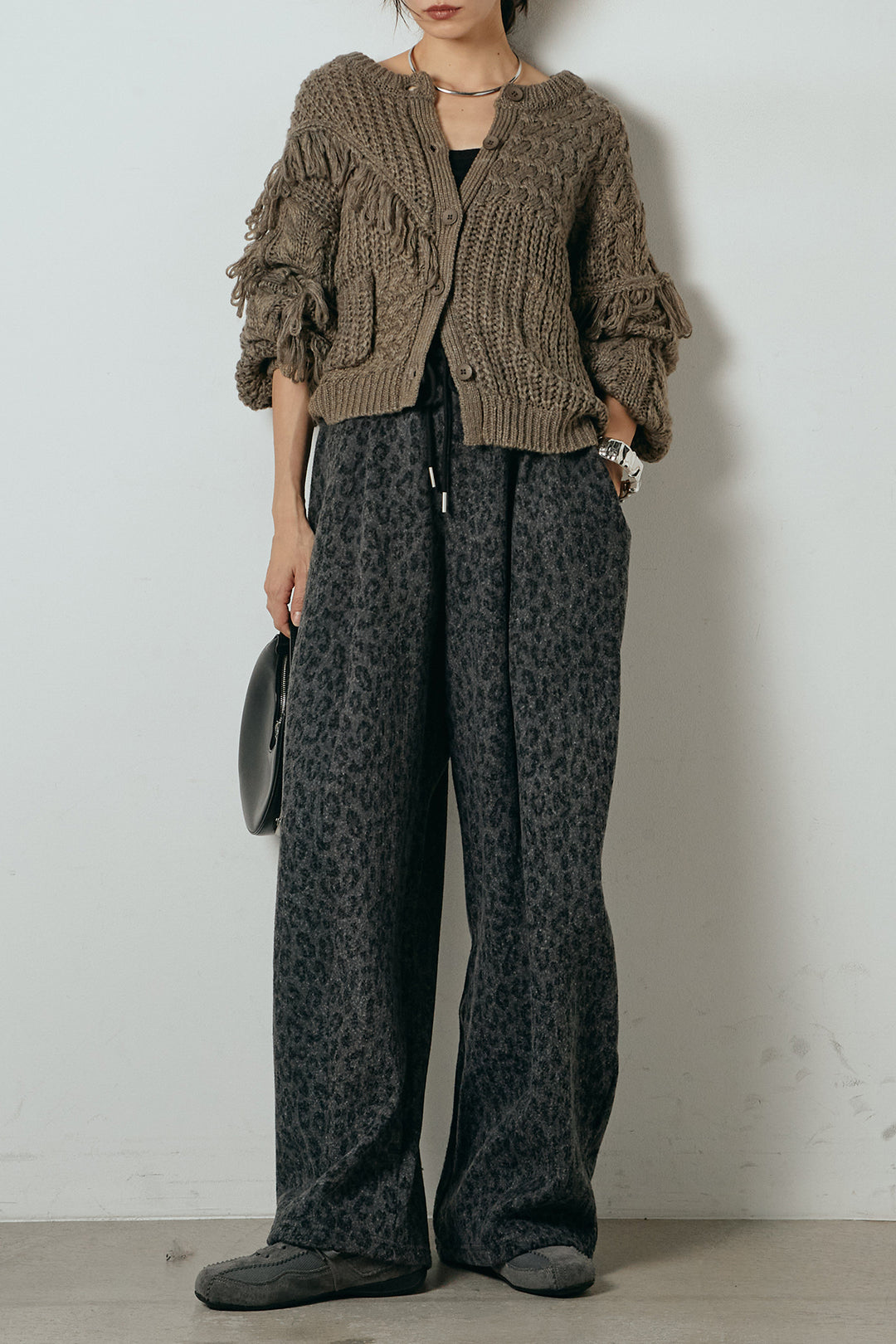 [SET]ランダムフリンジニットカーディガン+リラックスレオパード柄ワイドパンツ(2set)