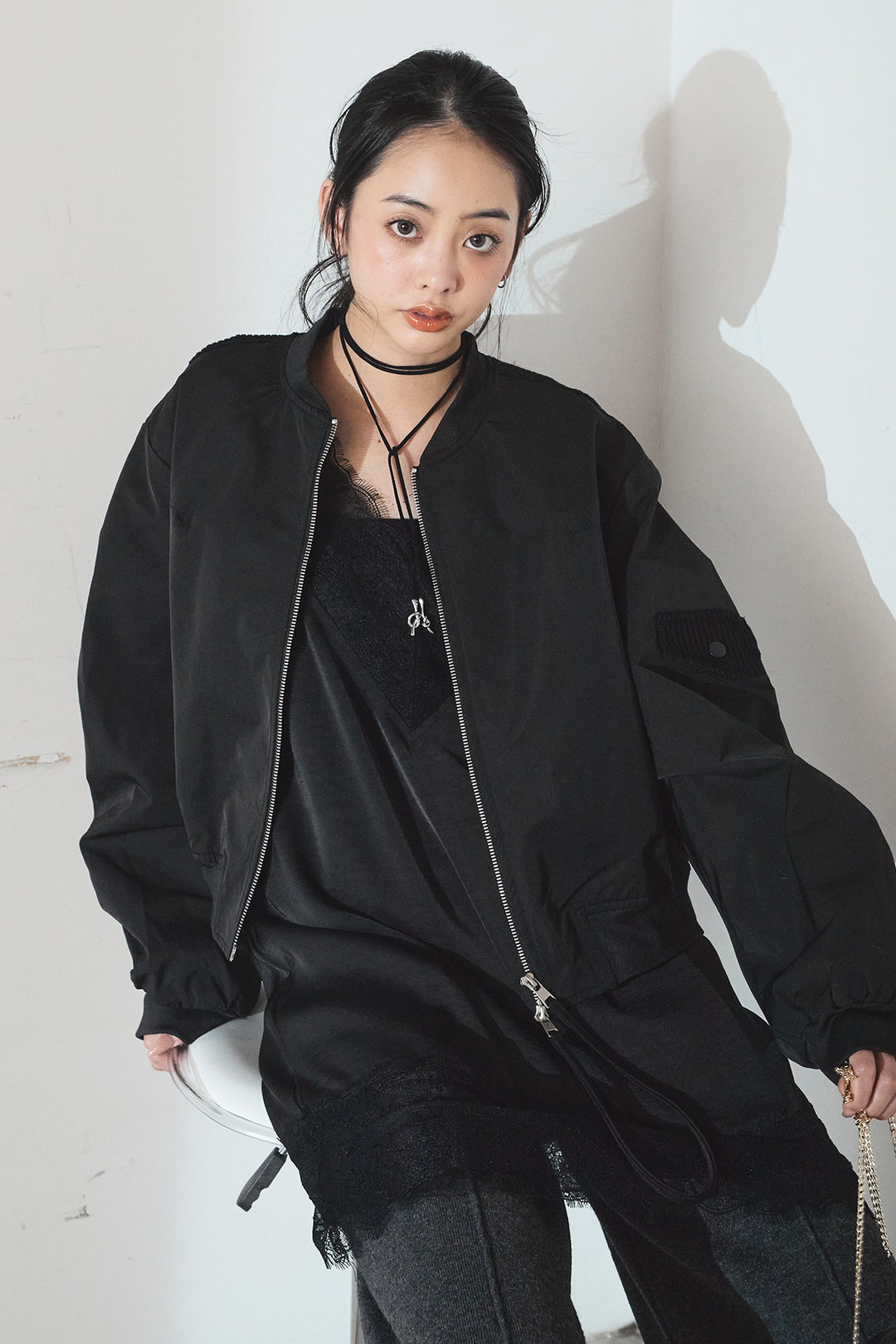 [SET]袖ギャザーデザインブルゾン+レース切り替えキャミソール+センターラインニットパンツ(3set)