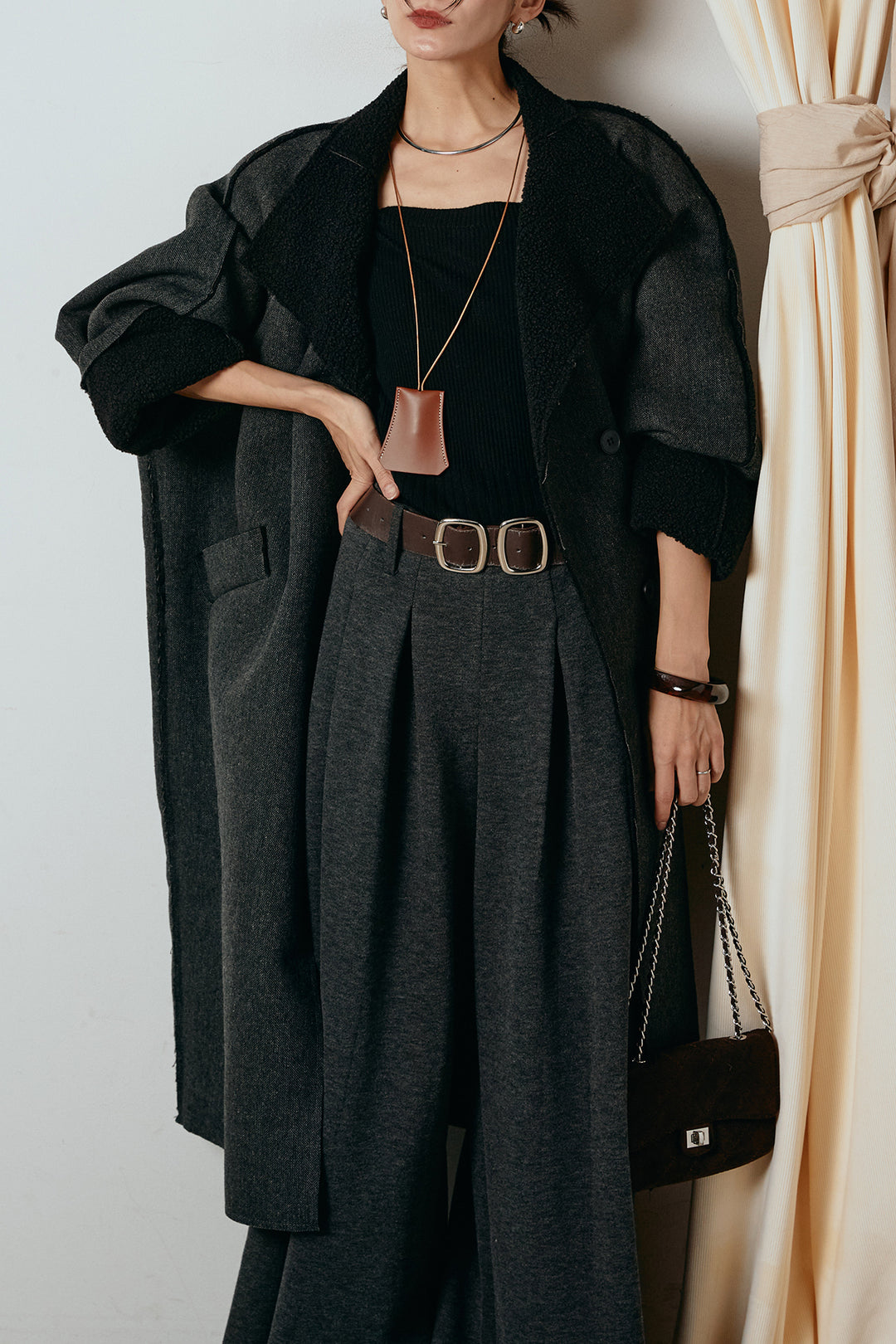 [SET]裏地ボアハイネックロングアウター+フェイクレザー太ベルト付きタックワイドパンツ(2set)