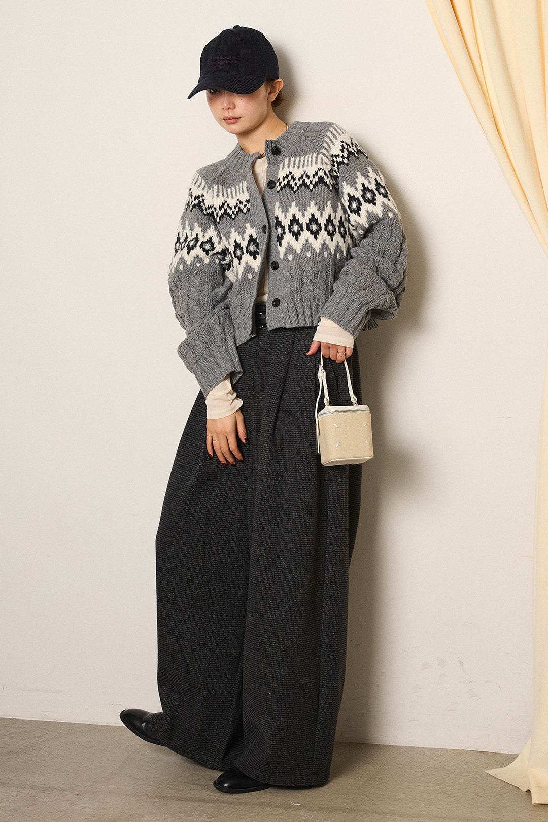 [SET]2WAY求心柄ジャガードショートカーディガン+起毛タック入りツイードワイドパンツ+2WAY袖コード刺繍クルーネックプルオーバー(3set)