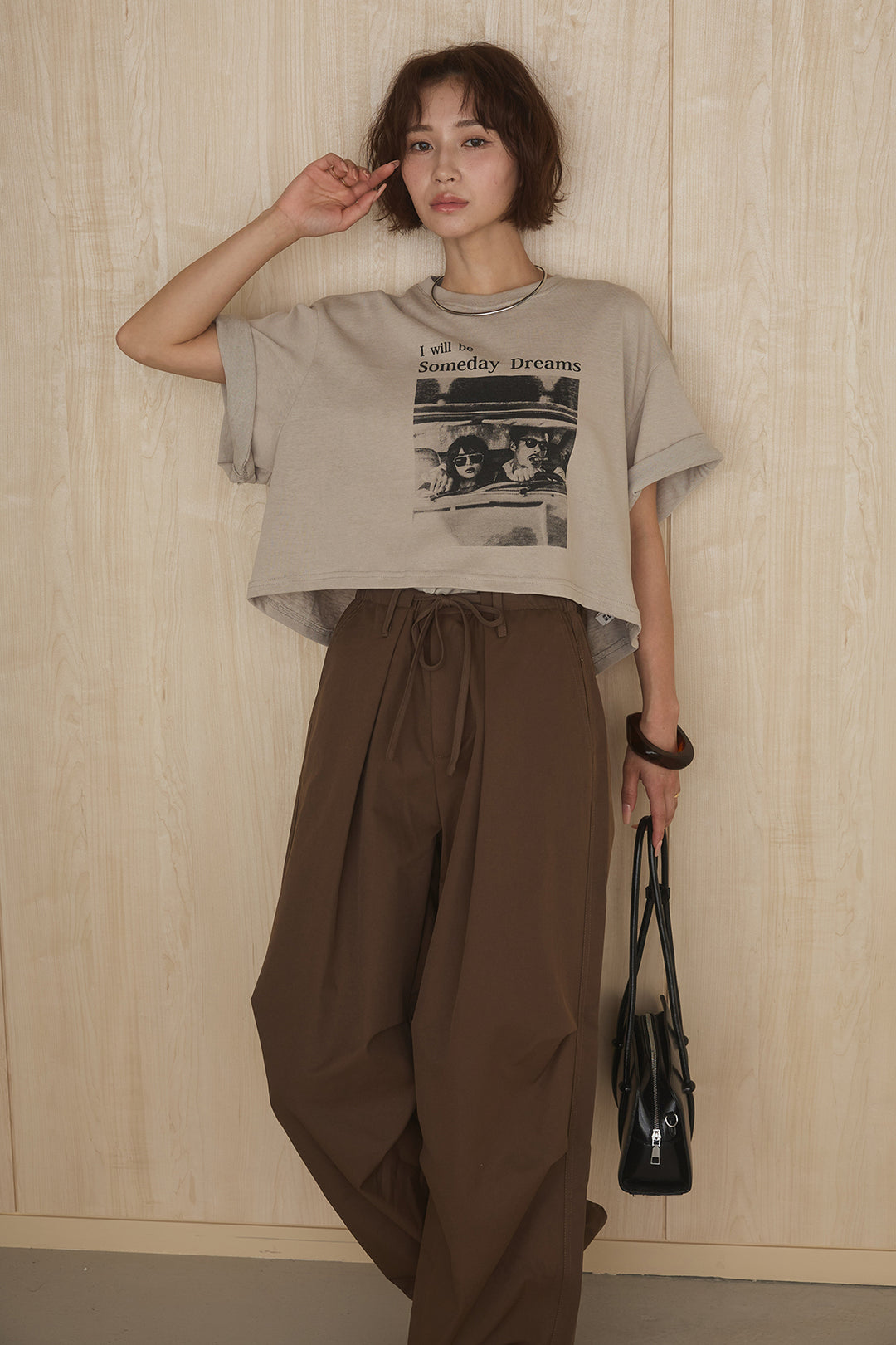 [SET]グラフィックサムデイワイドクロップドT+ニーサイドタックウエストドロストパンツ(2set)