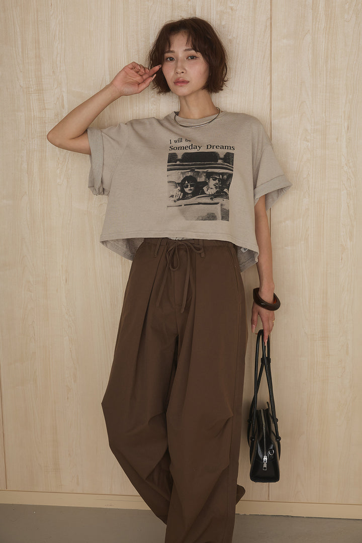 [SET]グラフィックサムデイワイドクロップドT+ニーサイドタックウエストドロストパンツ(2set)