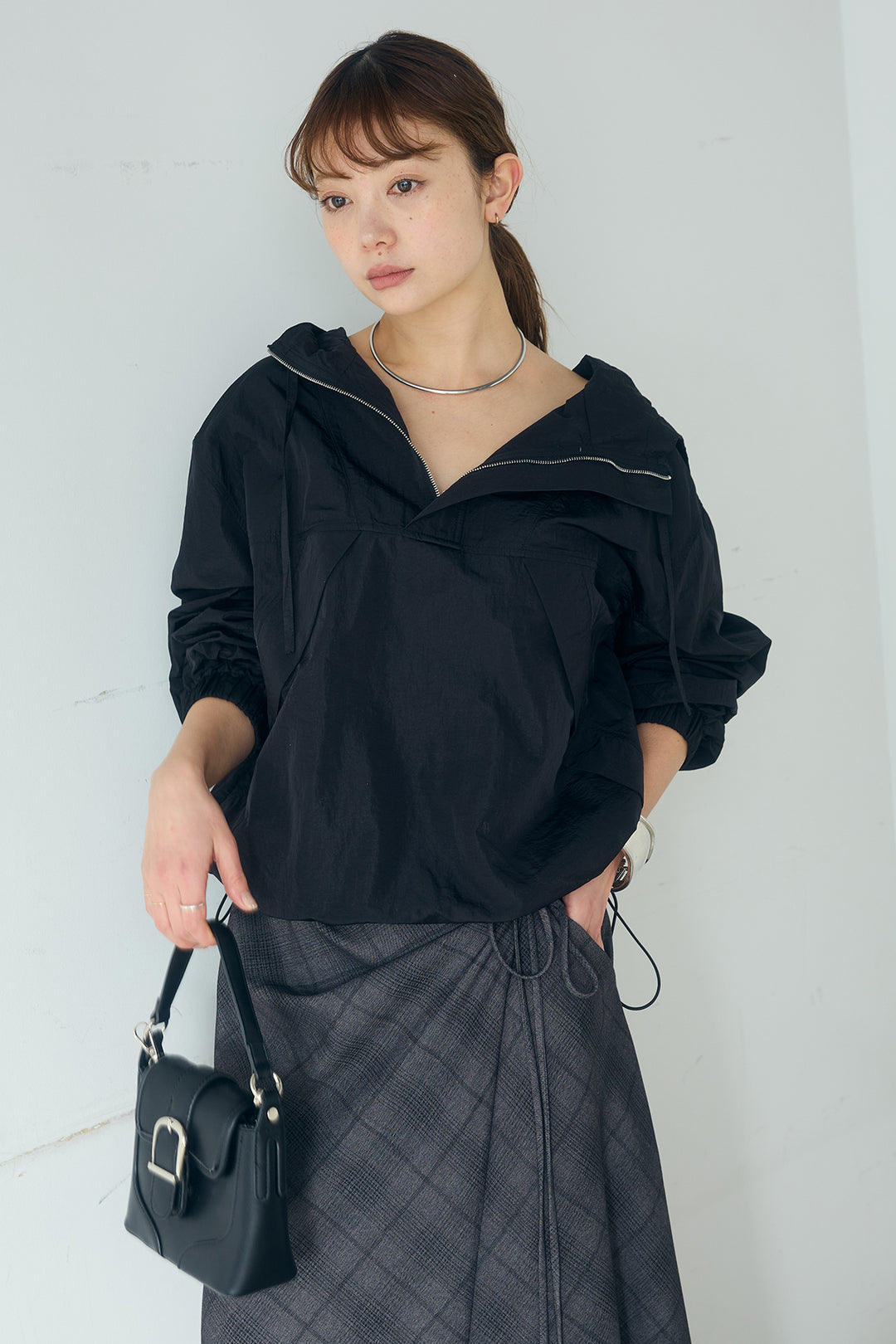 [SET]ナイロンフーディーブルゾンアウター+タータンチェック柄フロントデザインスカート(2set)