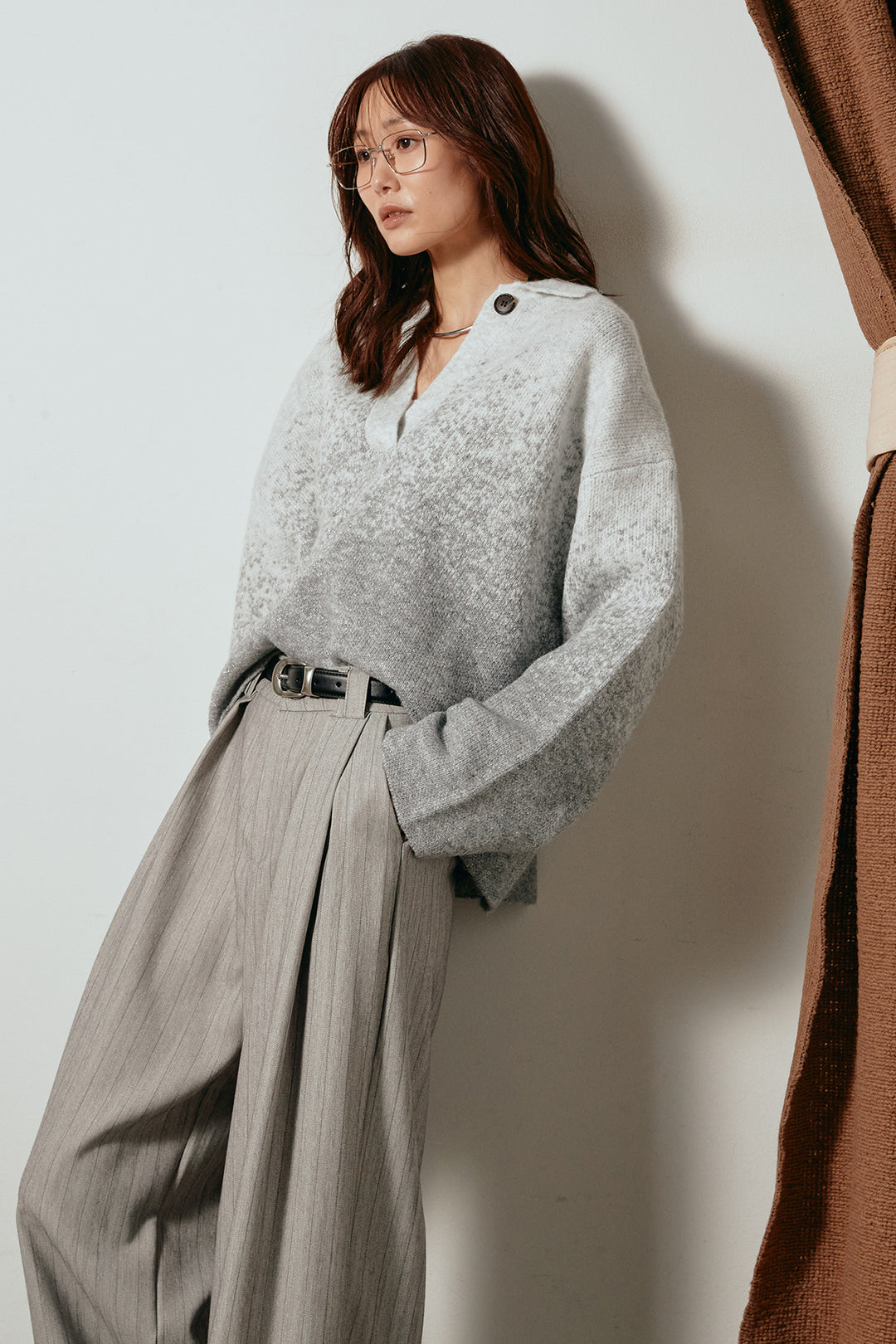 [SET]グラデーションラメニットキーネックプルオーバー+ストライプヘリンボーンパンツ(2set)