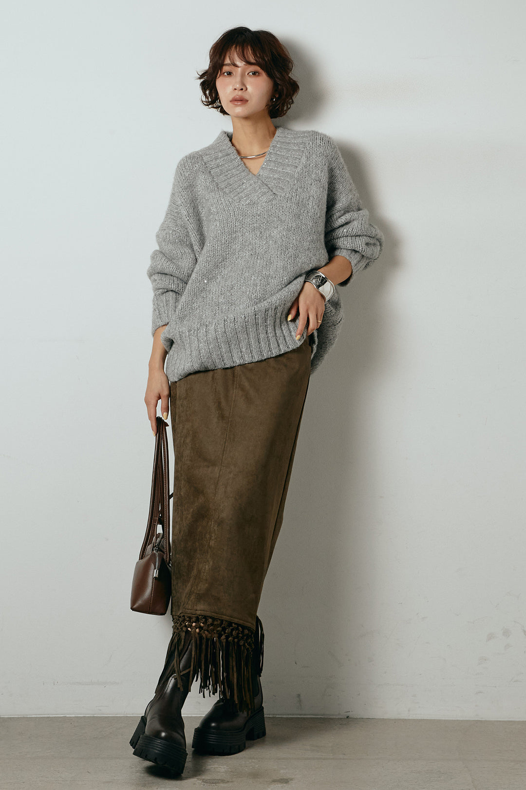 [SET]Vネックラメニットトップス+スウェードライク裾フリンジスカート(2set)