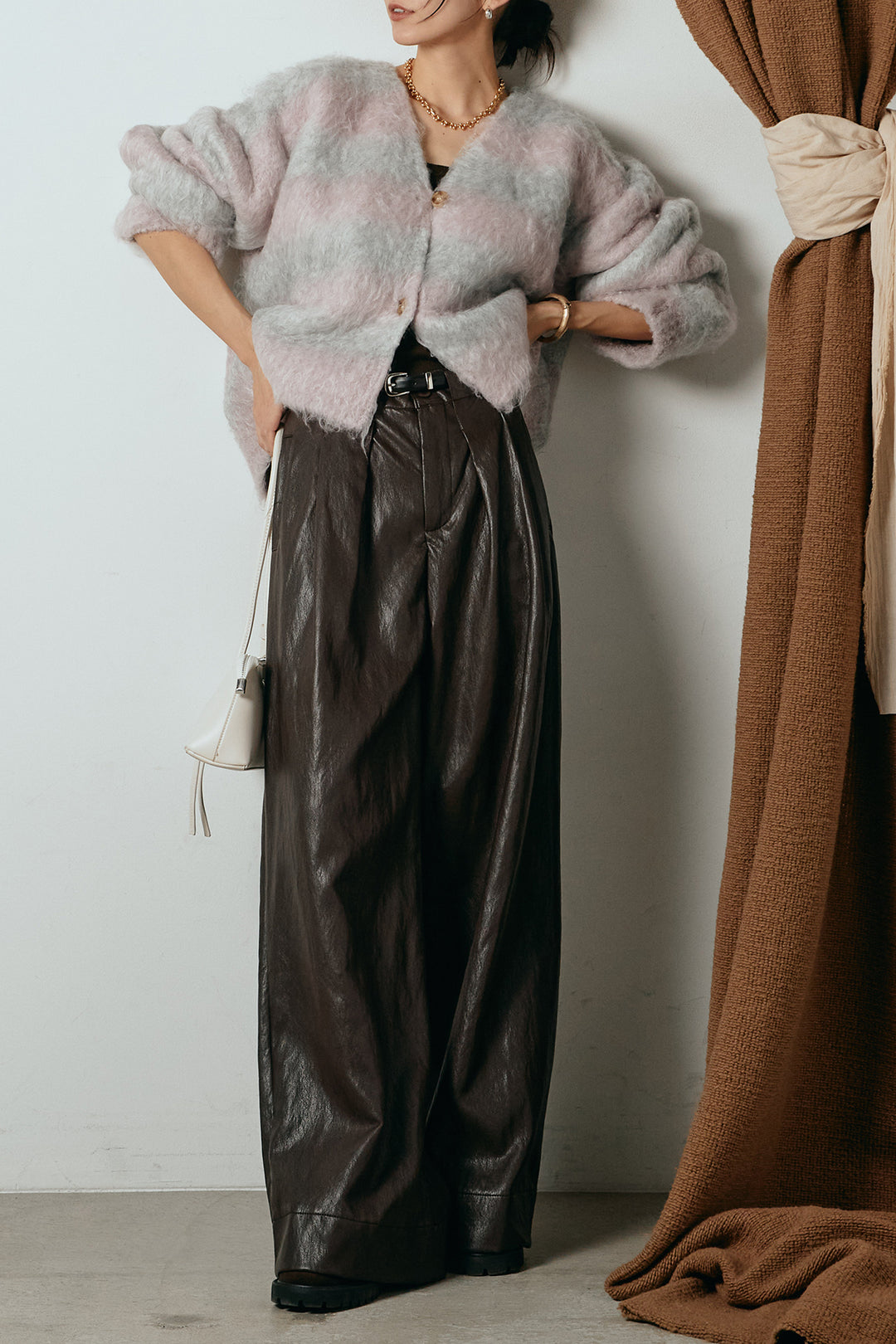 [SET]シャギーボーダー柄ニットカーディガン+ベルト付きレザーライクタックパンツ(2set)