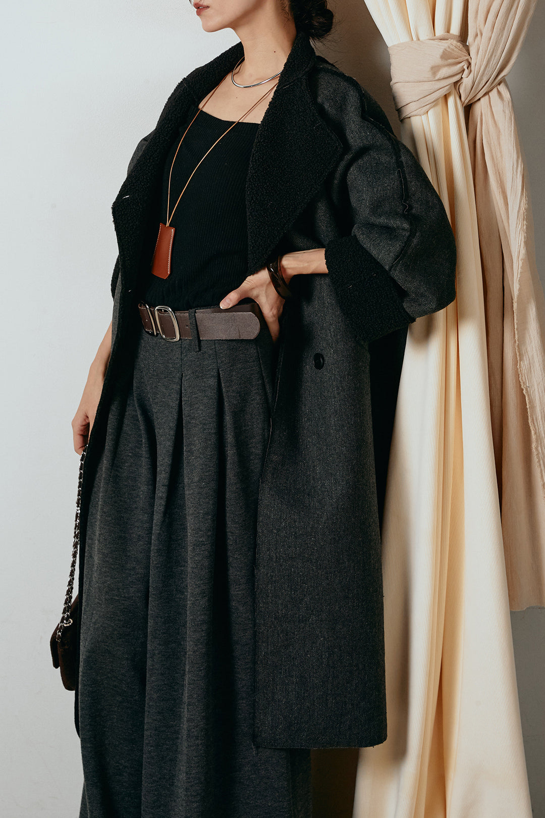 [SET]裏地ボアハイネックロングアウター+フェイクレザー太ベルト付きタックワイドパンツ(2set)