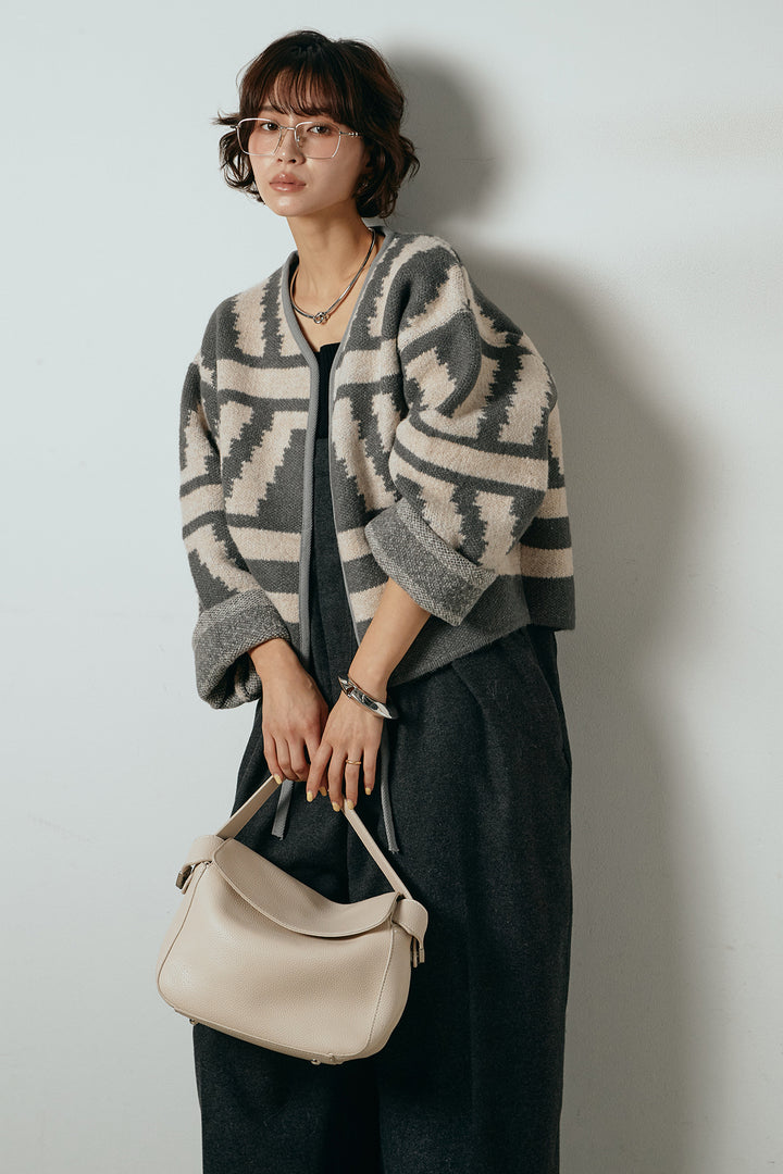 [SET]ノーカラー幾何学模様アウター+ウール混フランネルワイドサロペット(2set)