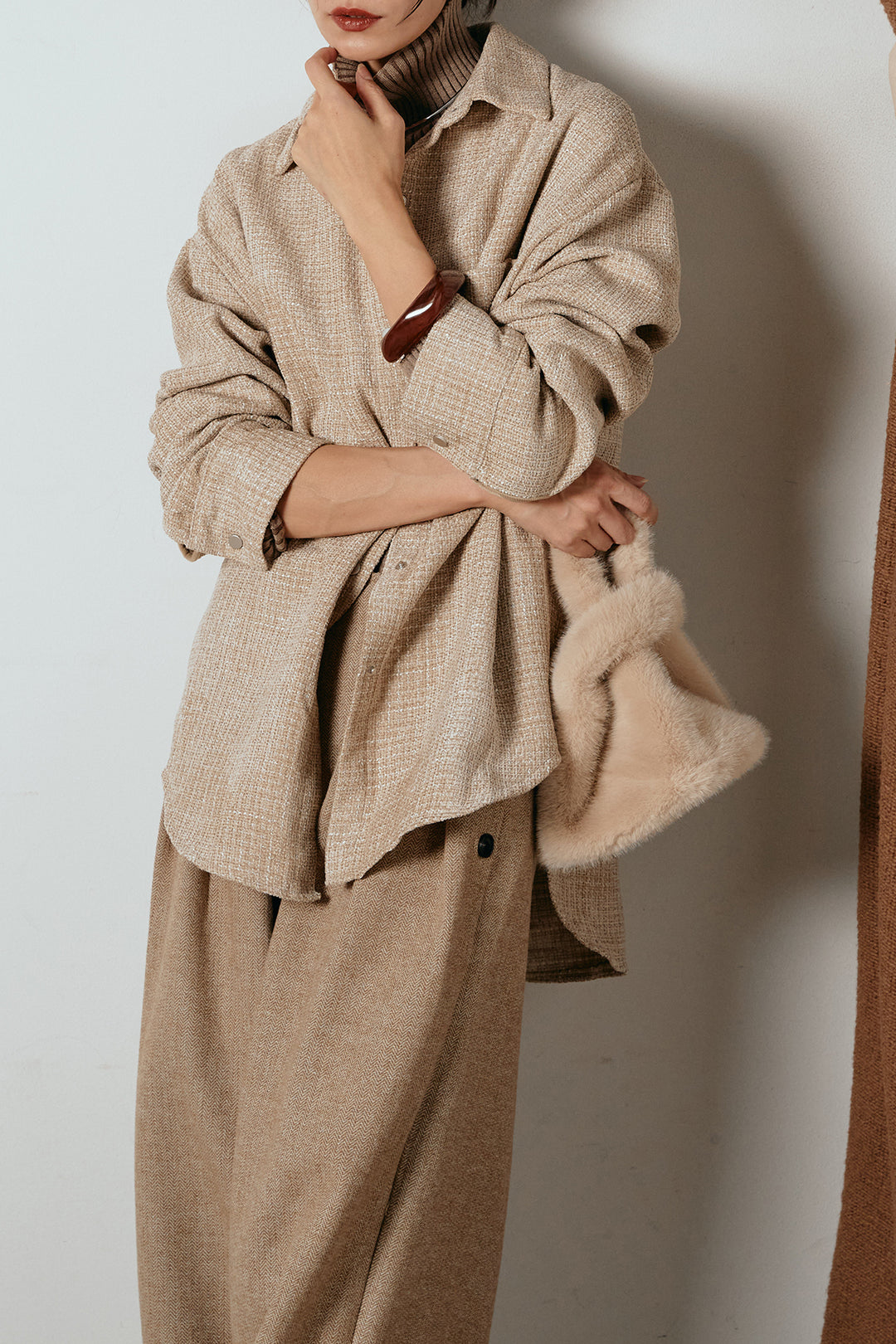 [SET]ルーズクラッシュツイルシャツ+リブニットシームレスタートルプルオーバー+サイドボタンツイードタックパンツ(3set)