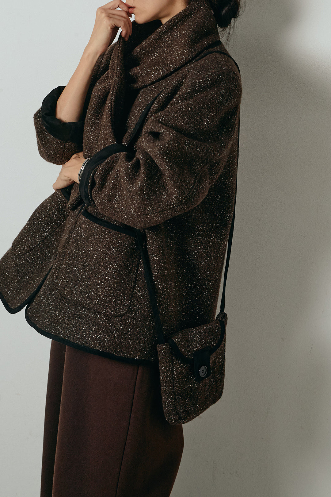 [SET]ノーカラーマフラーバッグ付きアウター+裏起毛スウェットワイドパンツ(2set)