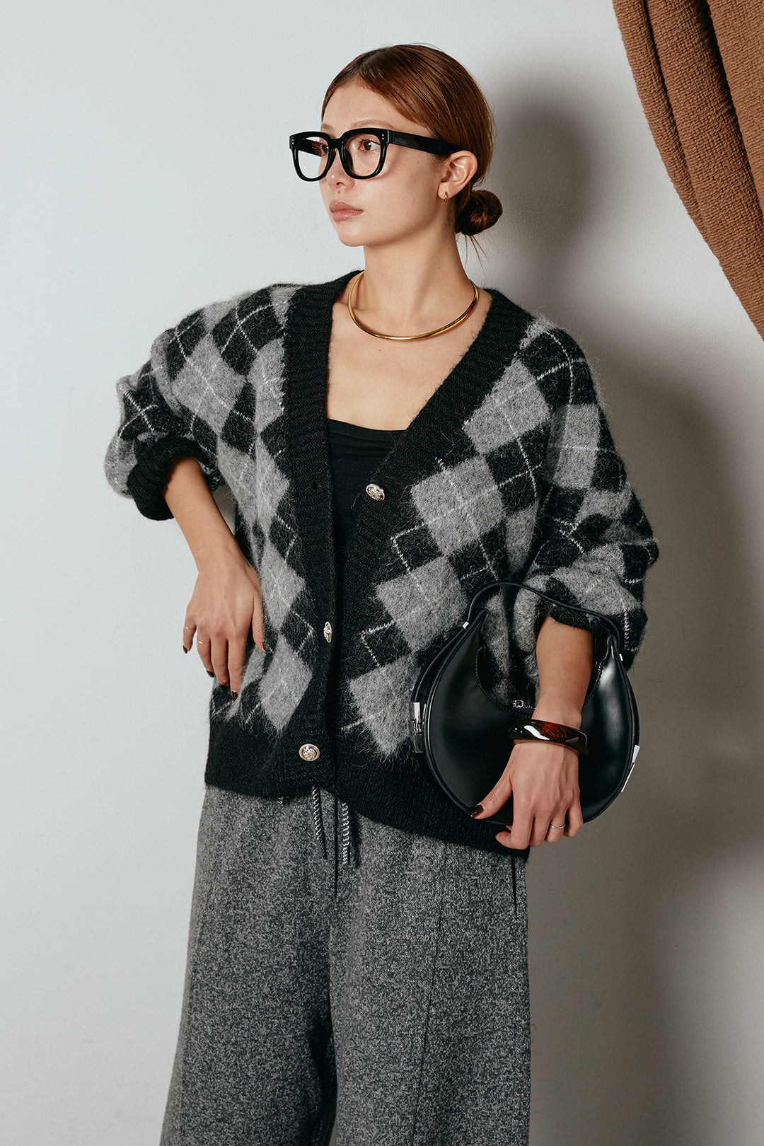 [SET]オーバーサイズ総柄Vネックニットカーディガン+杢ニットフレアパンツ(2set)