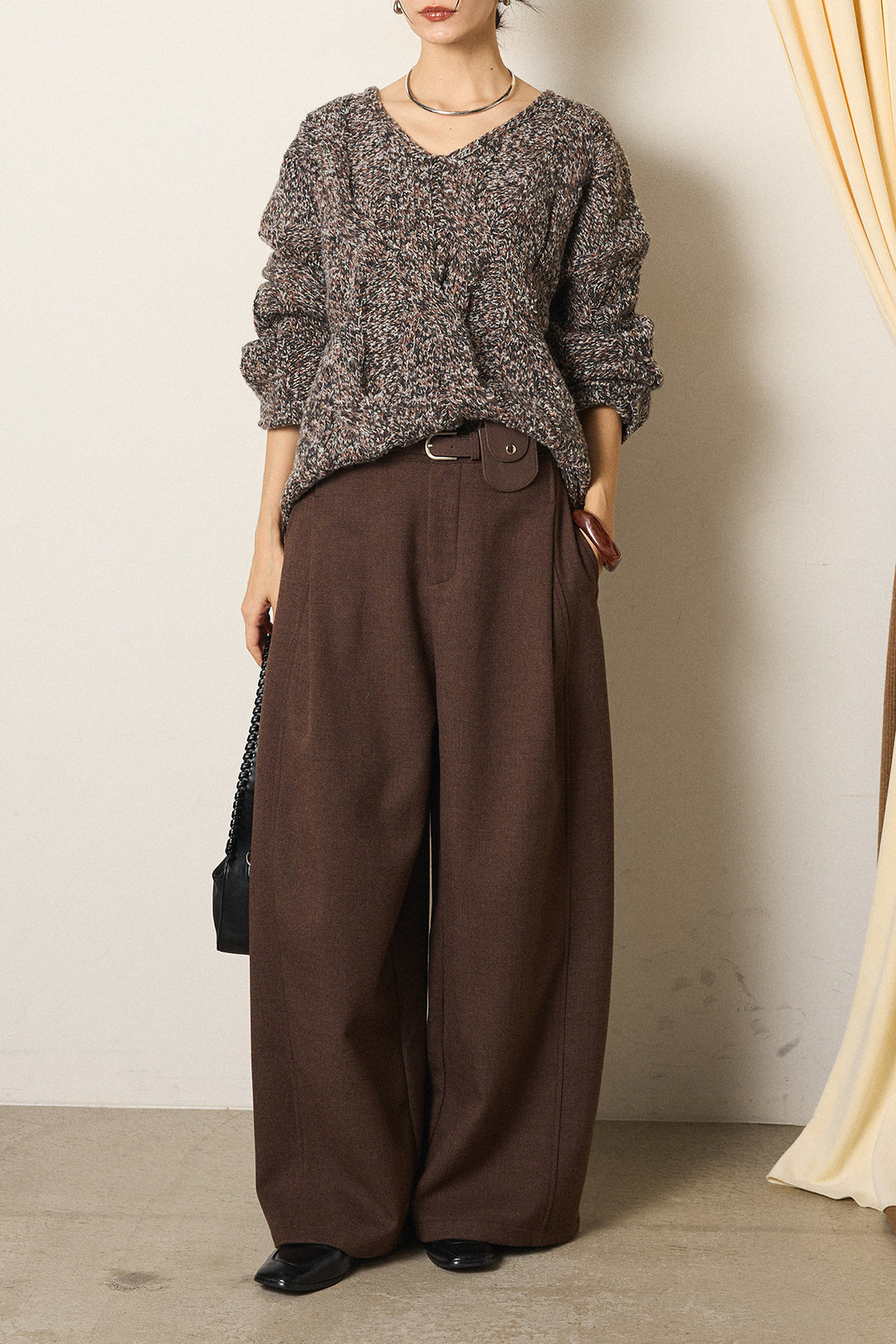 [SET]Vネックミックス編みニットトップス+ポーチベルト付きカーブパンツ(2set)