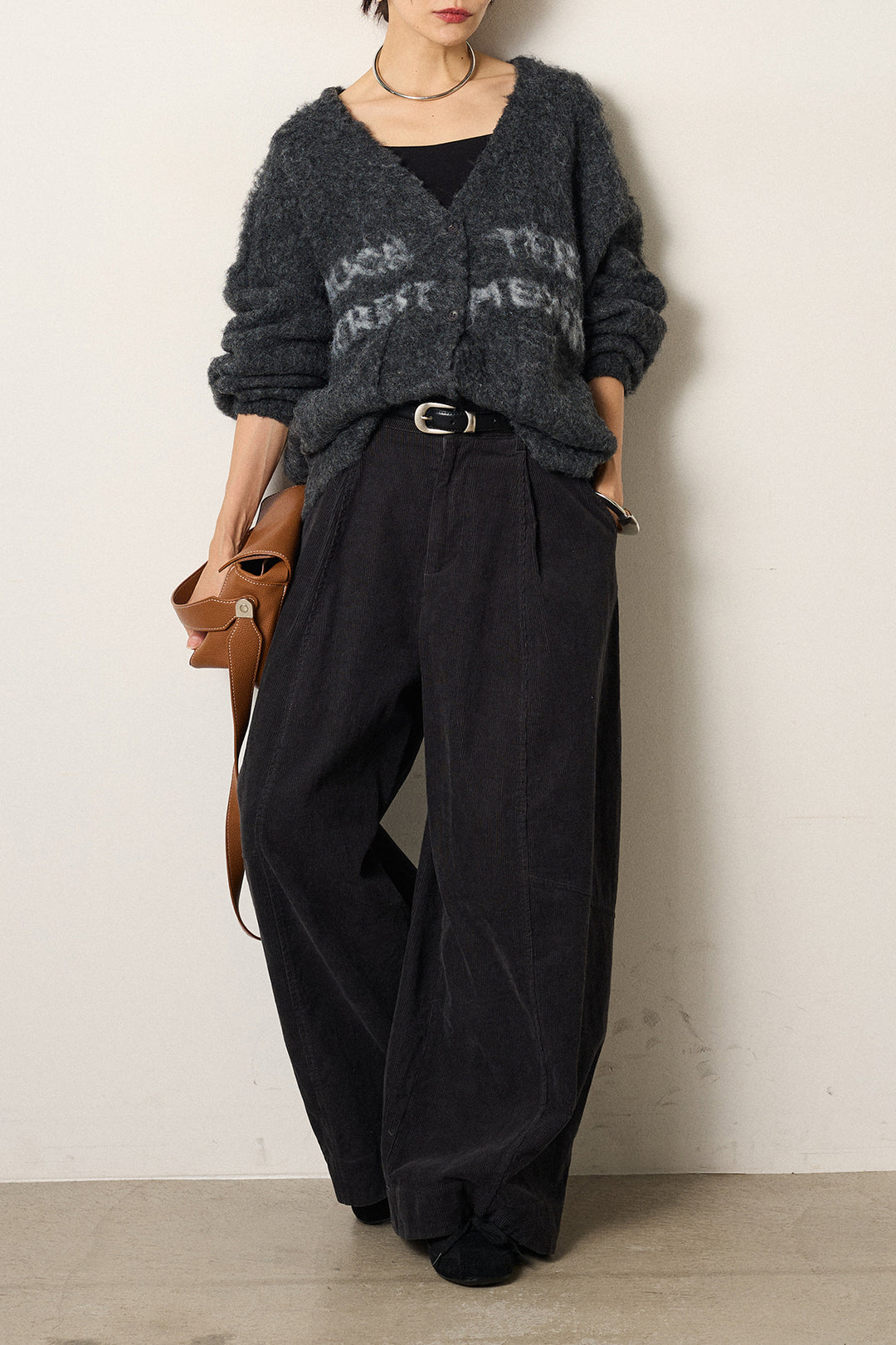 [SET]ウール混透かしロゴニットカーディガン+タック入りコーデュロイワイドパンツ(2set)