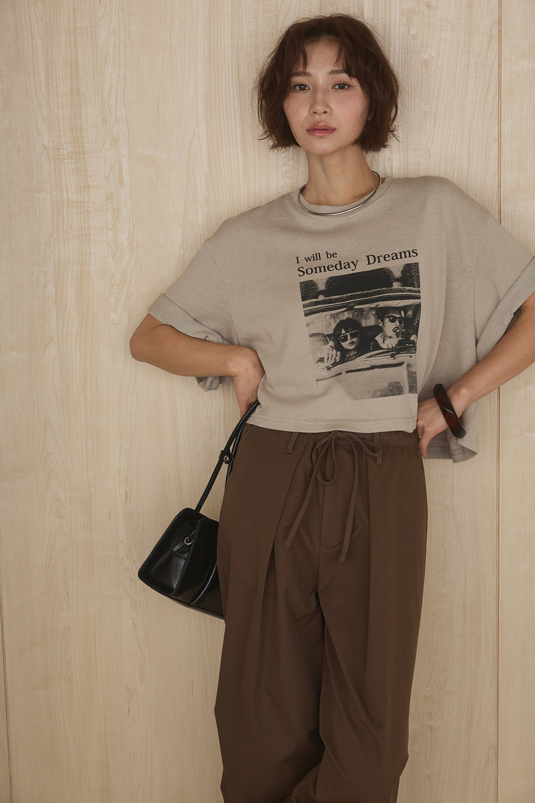 [SET]グラフィックサムデイワイドクロップドT+ニーサイドタックウエストドロストパンツ(2set)