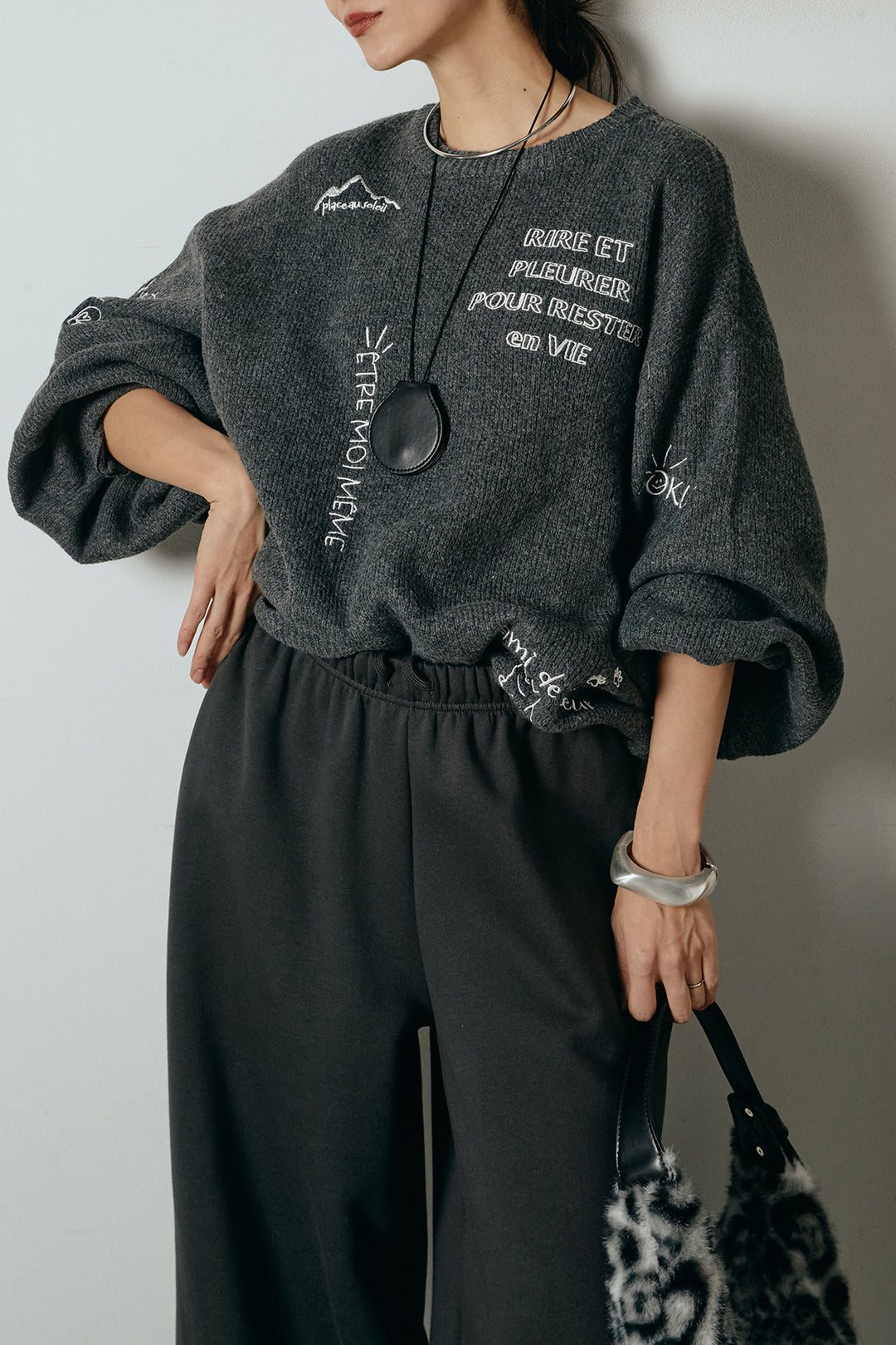 [SET]刺繍ロゴランダムデザインニットトップス+裏起毛スウェットワイドパンツ(2set)