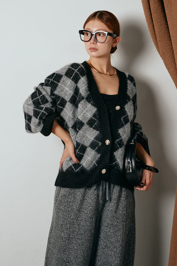 [SET]オーバーサイズ総柄Vネックニットカーディガン+杢ニットフレアパンツ(2set)