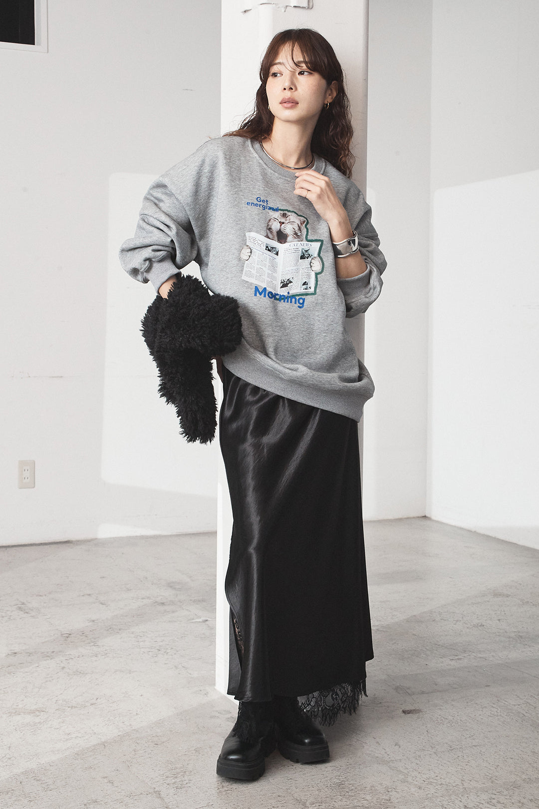 [SET]裏起毛モーニングキャットプリントスウェット+裾レースデザインサテンスカート(2set)